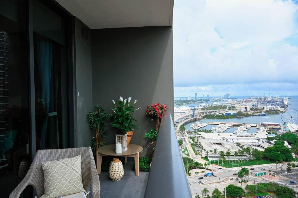 Magic Amazing Balcony Ocean & City, View Pool,spa Resort,heart Of Downtown,wow!