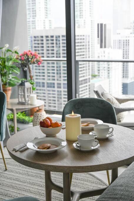 Magic Amazing Balcony Ocean & City, View Pool,spa Resort,heart Of Downtown,wow! Apartment Miami