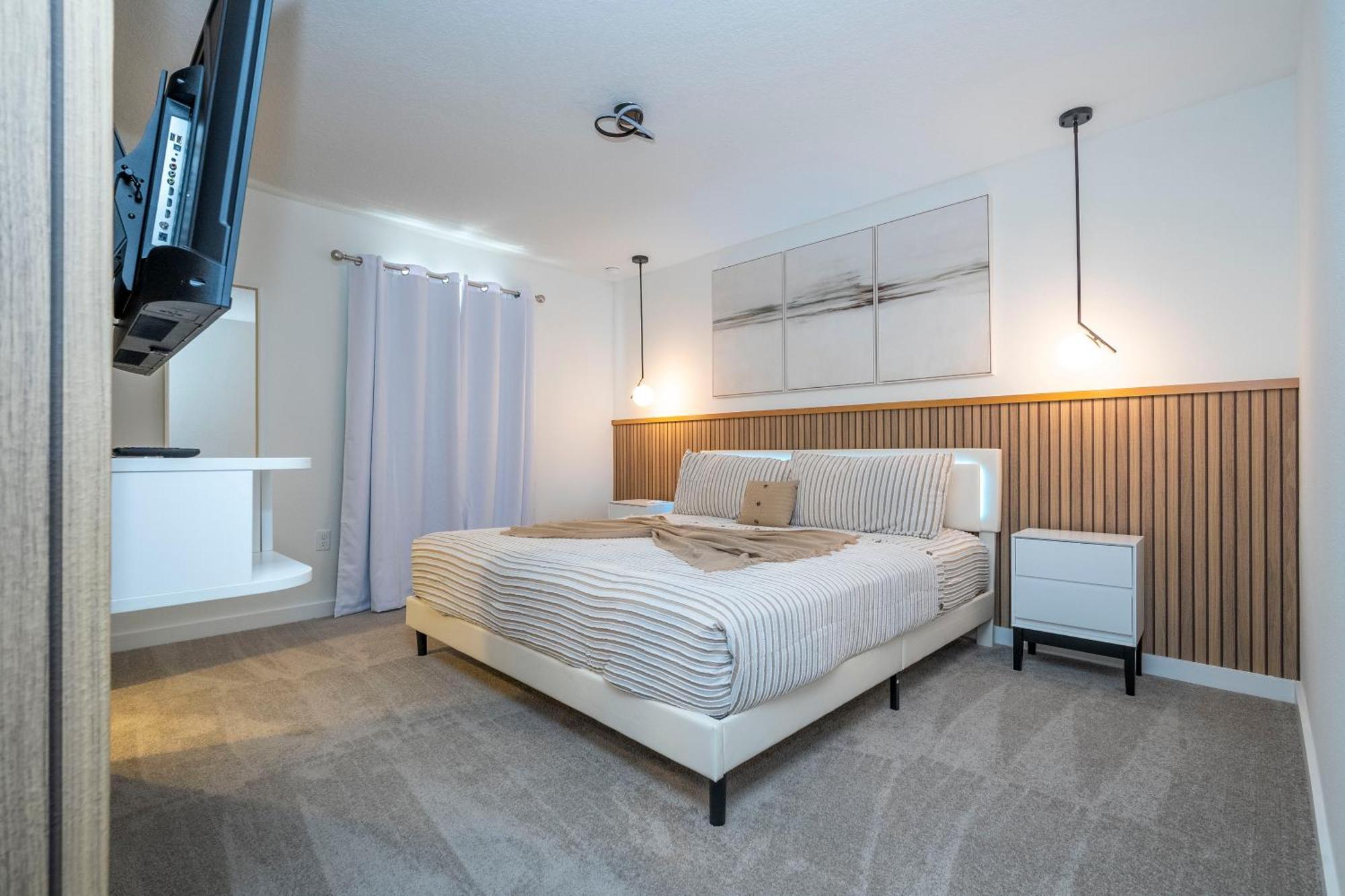 Holiday home 8761 Zd - Elegant 3br In The Hub - Comfort, Style, And Luxury For Your Perfect Getaway *