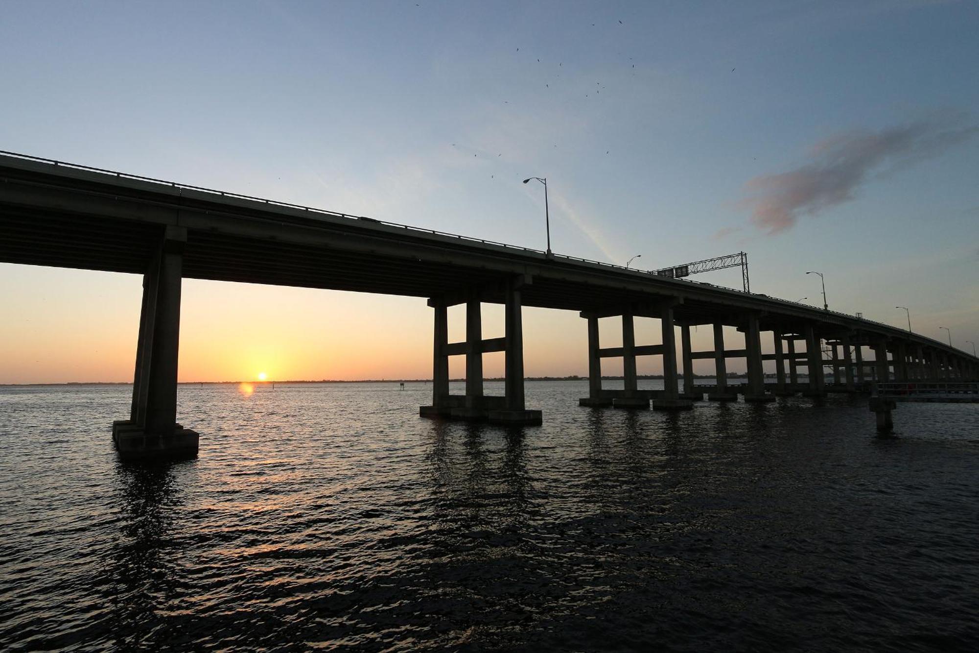 Holiday home Charming Waterfront Vacation With Fabulous Views And Easy Access To The Caloosahatchee River *