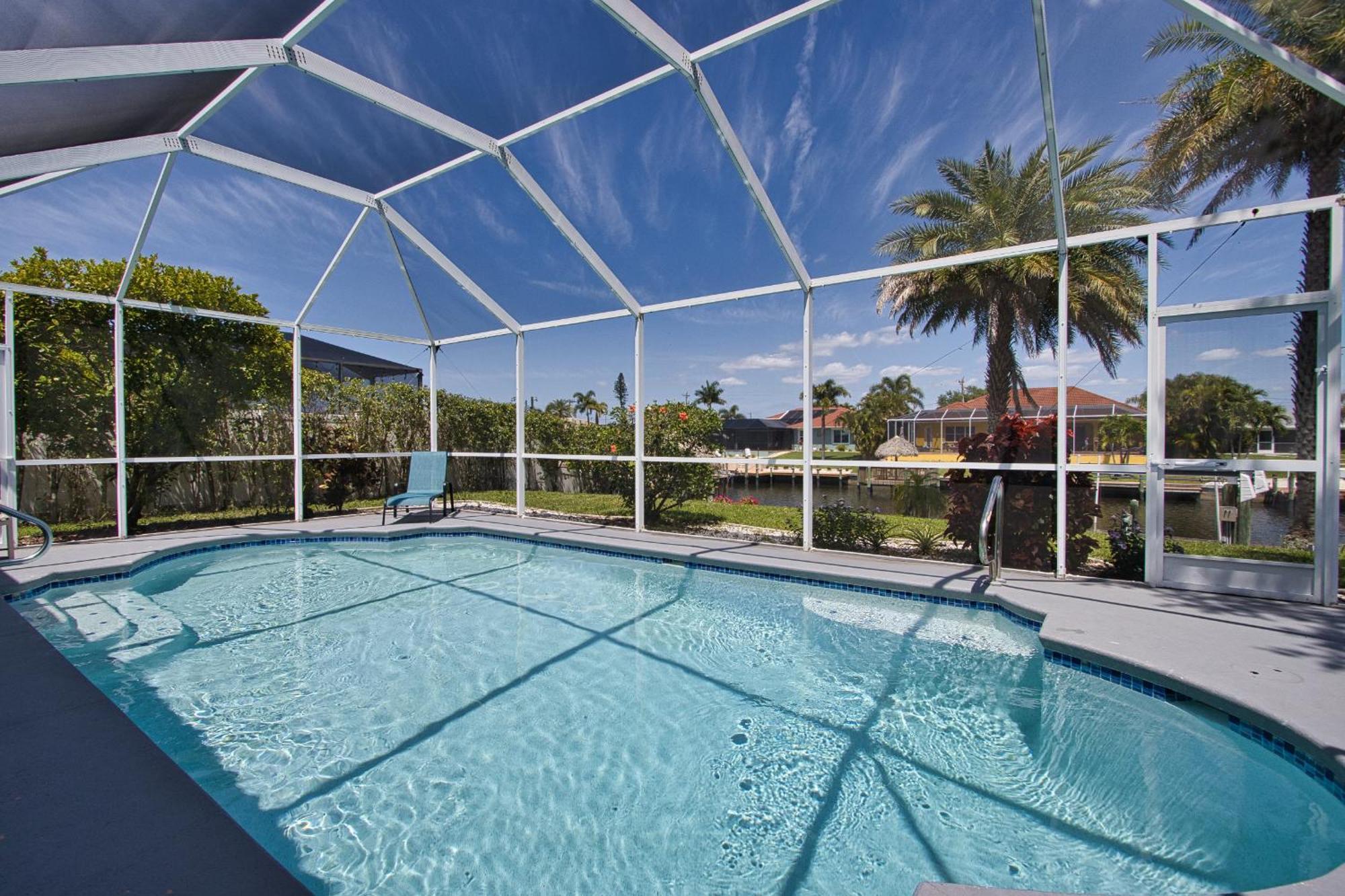 Charming Waterfront Vacation With Fabulous Views And Easy Access To The Caloosahatchee River Holiday home *