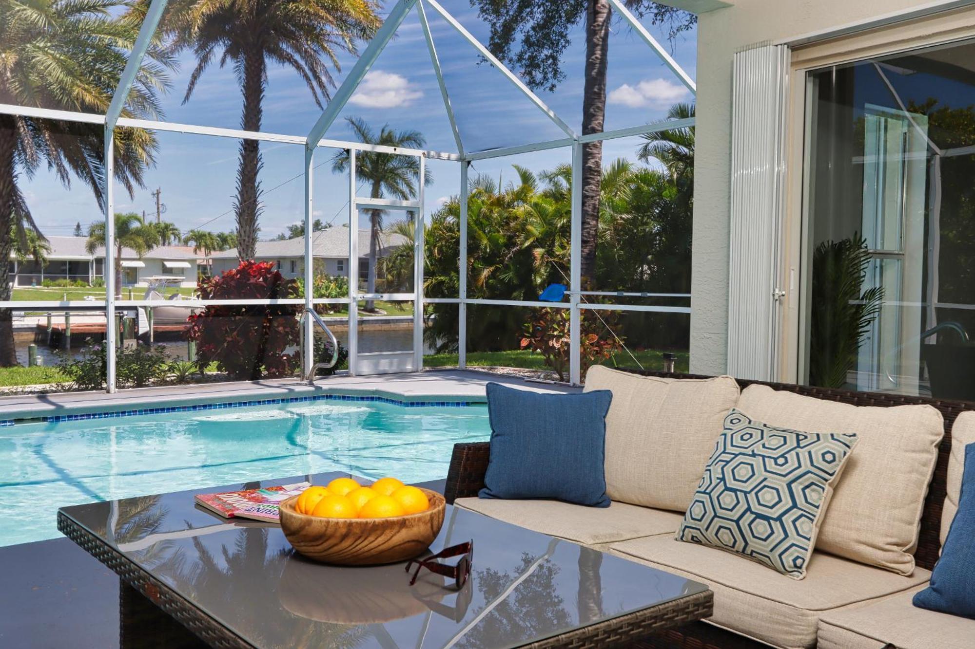 Charming Waterfront Vacation With Fabulous Views And Easy Access To The Caloosahatchee River Holiday home *