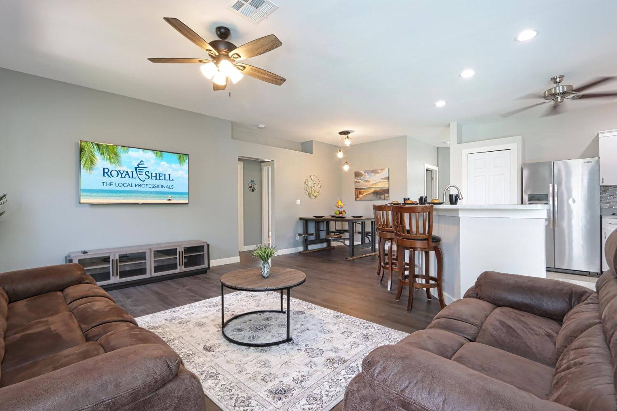 Charming Waterfront Vacation With Fabulous Views And Easy Access To The Caloosahatchee River Holiday home Cape Coral
