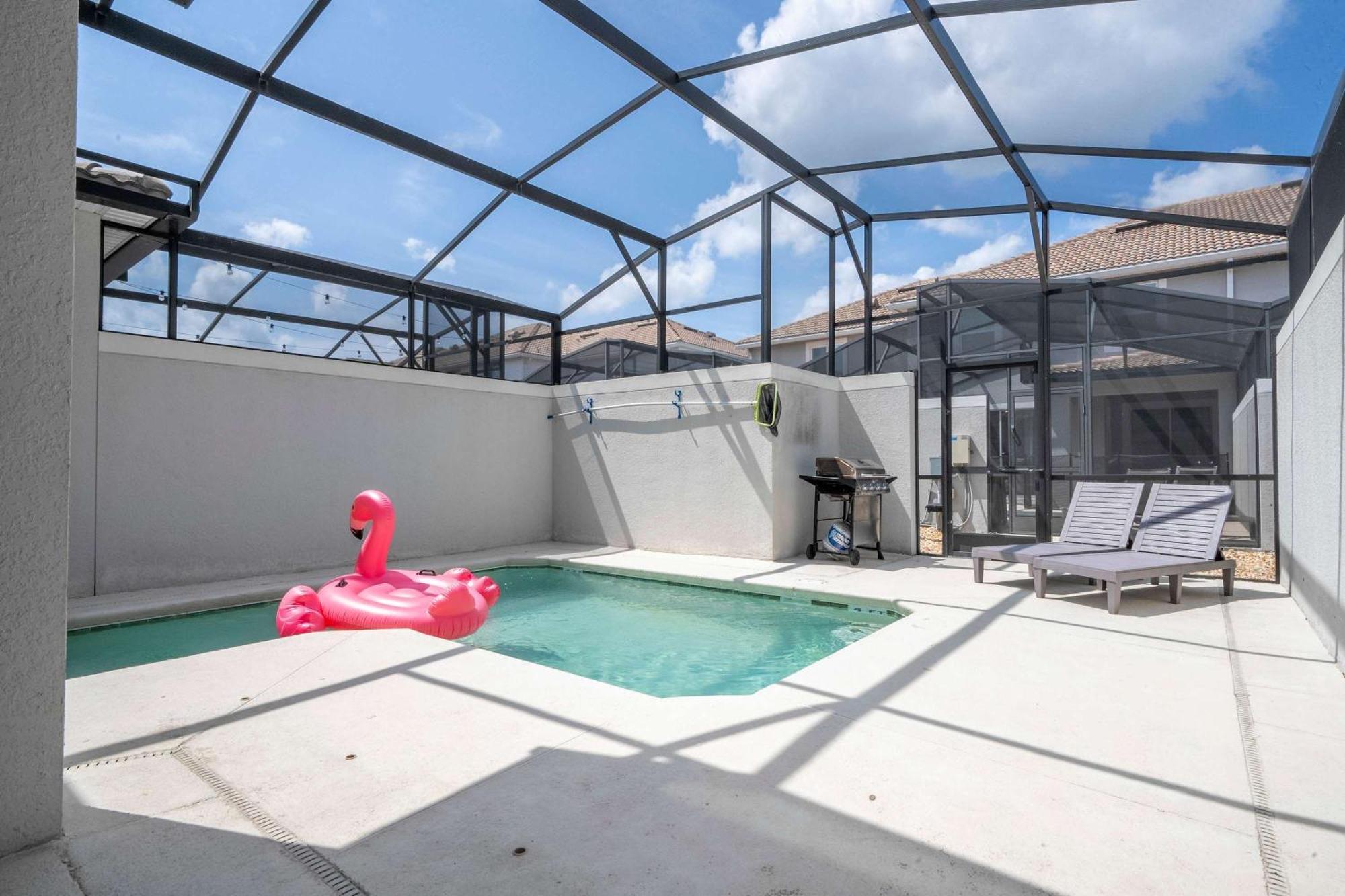 Holiday home Srunning 4bd With Pool At Storey 4821