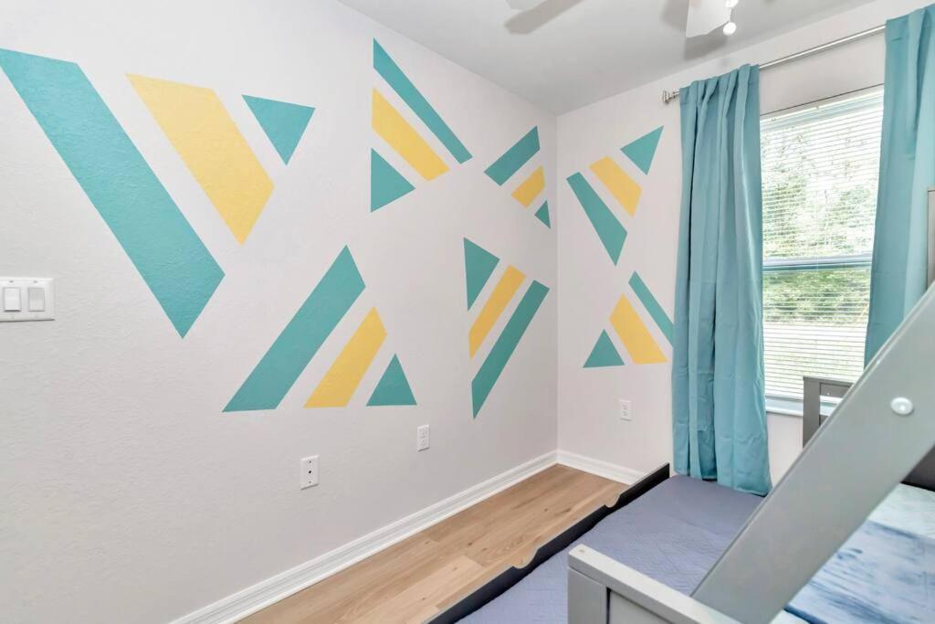 Bright & Colorful New 10 Min From Rainbow Springs * Dunnellon