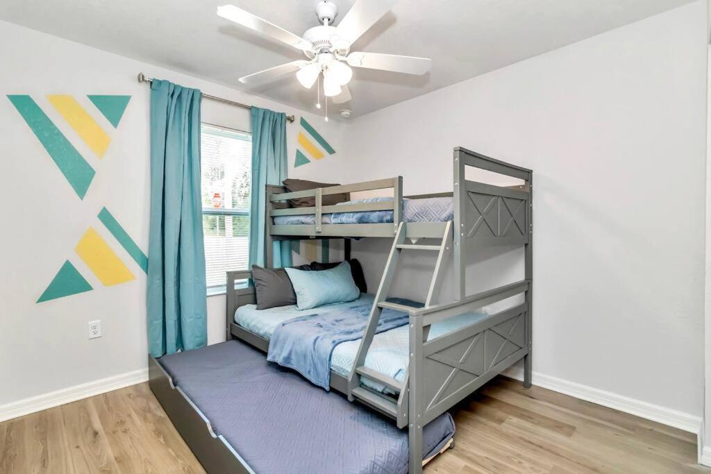 Holiday home Bright & Colorful New 10 Min From Rainbow Springs