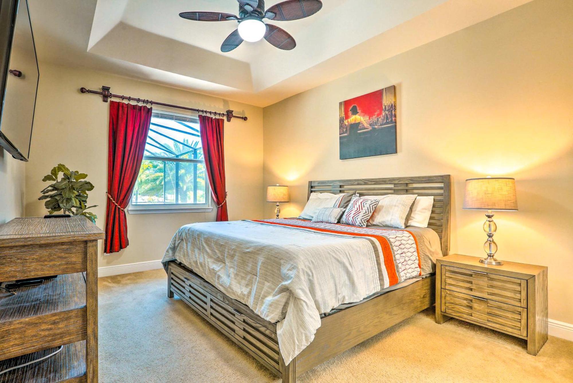 Tropical Retreat With Hot Tub And Pool! Cape Coral