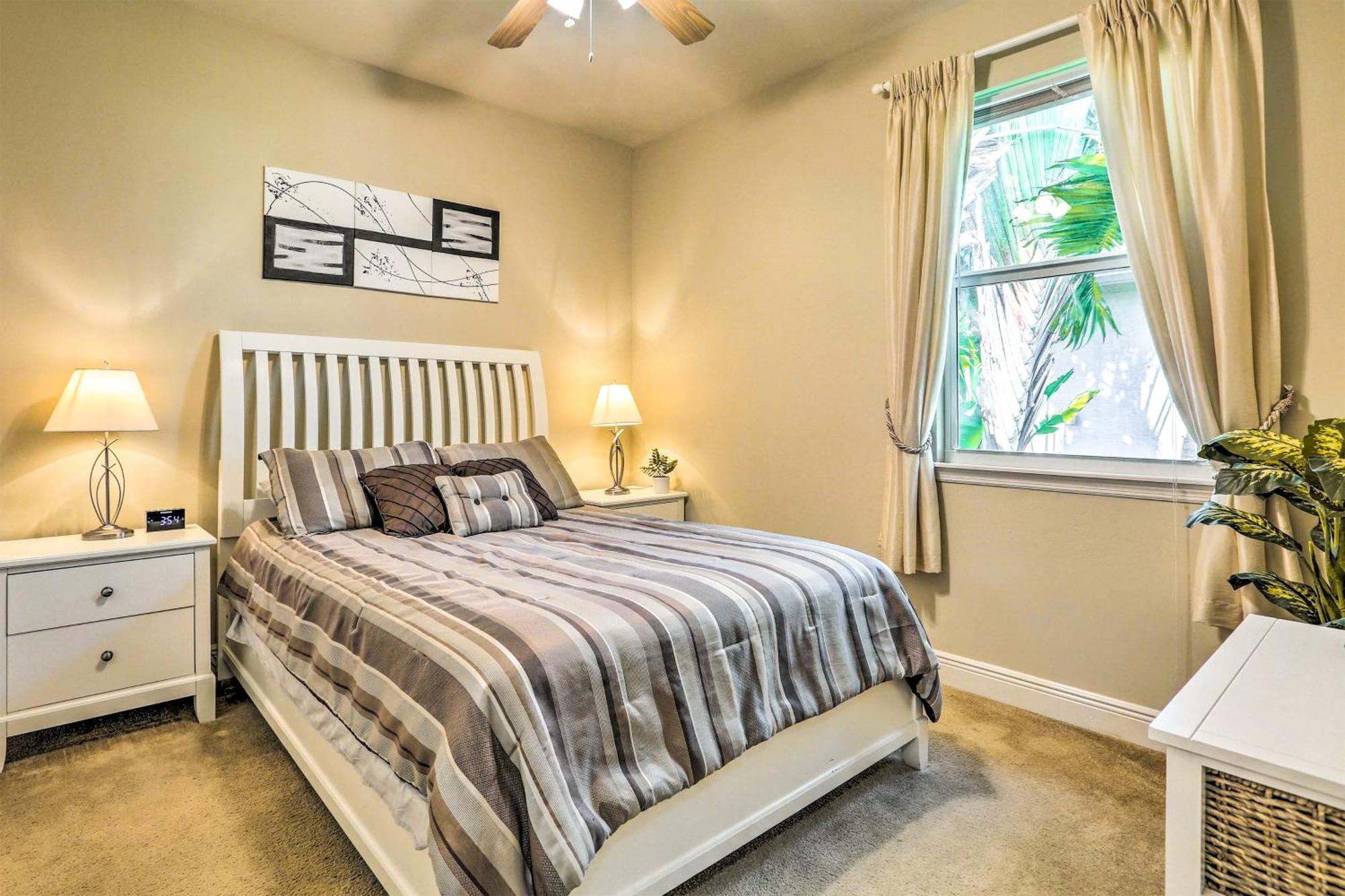 Tropical Retreat With Hot Tub And Pool! Holiday home Cape Coral