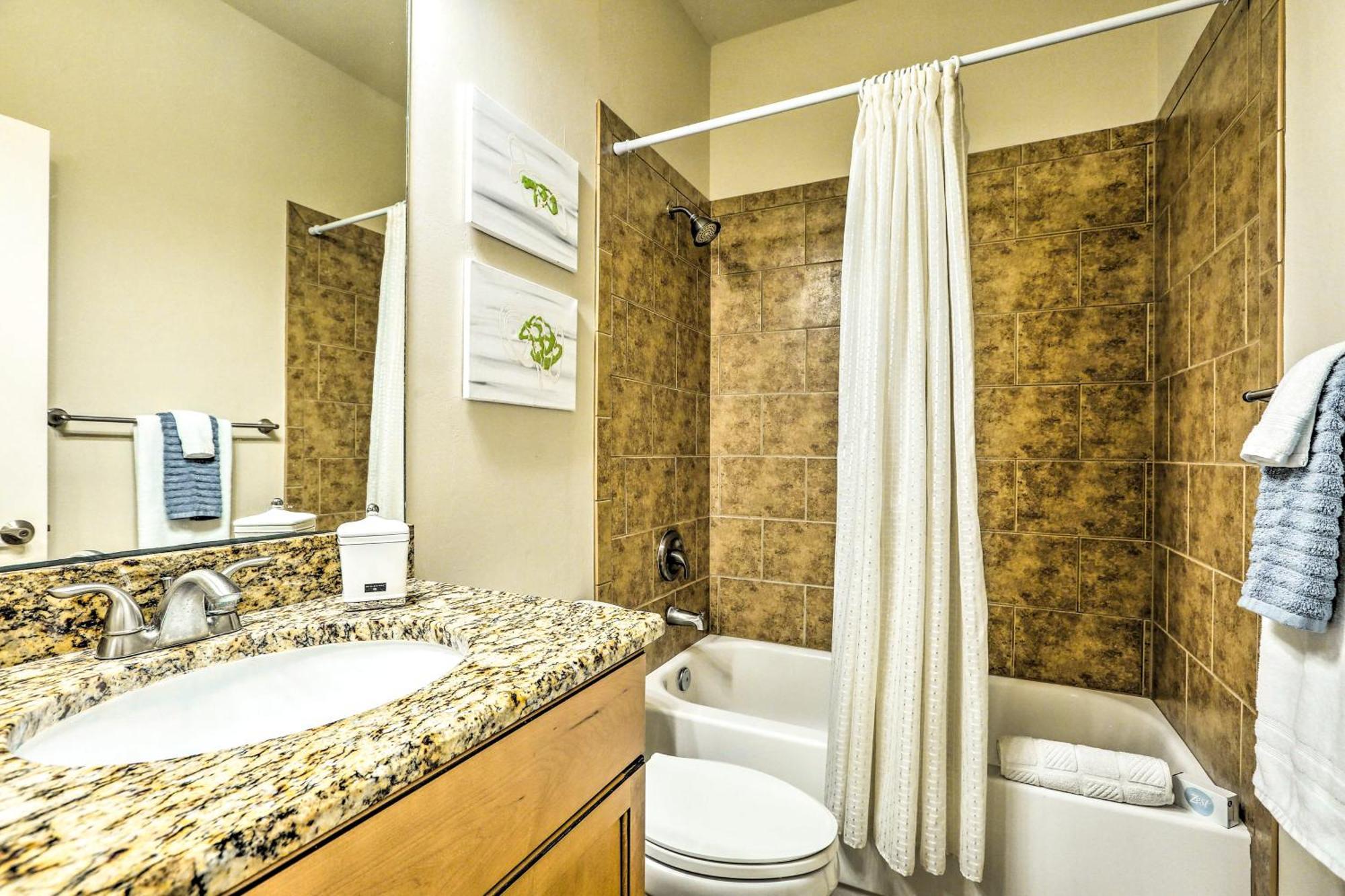 Tropical Retreat With Hot Tub And Pool! * Cape Coral