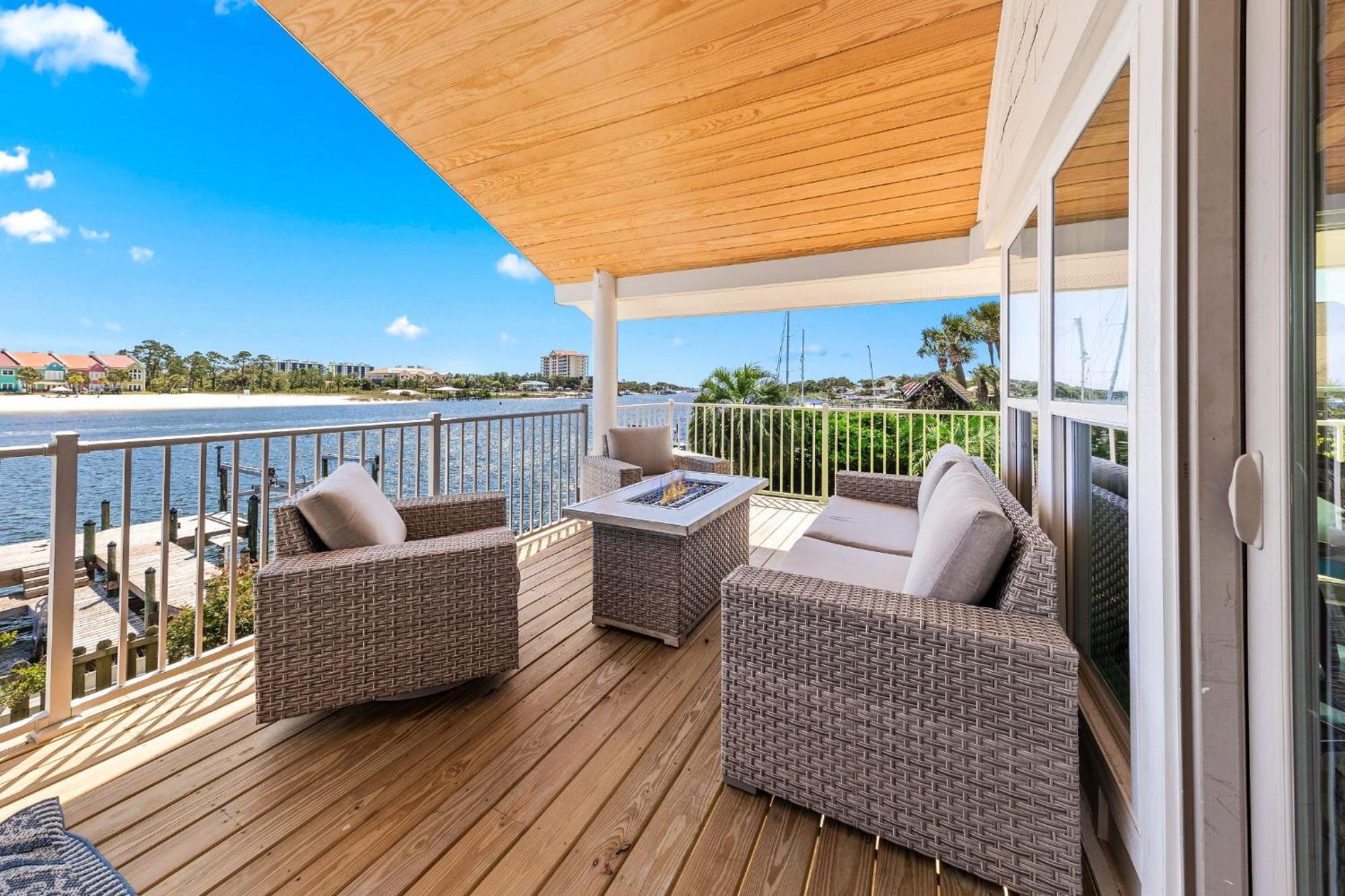 On The Canal At Splash In The Private Pool And Relax By The Canal Villa Perdido Key