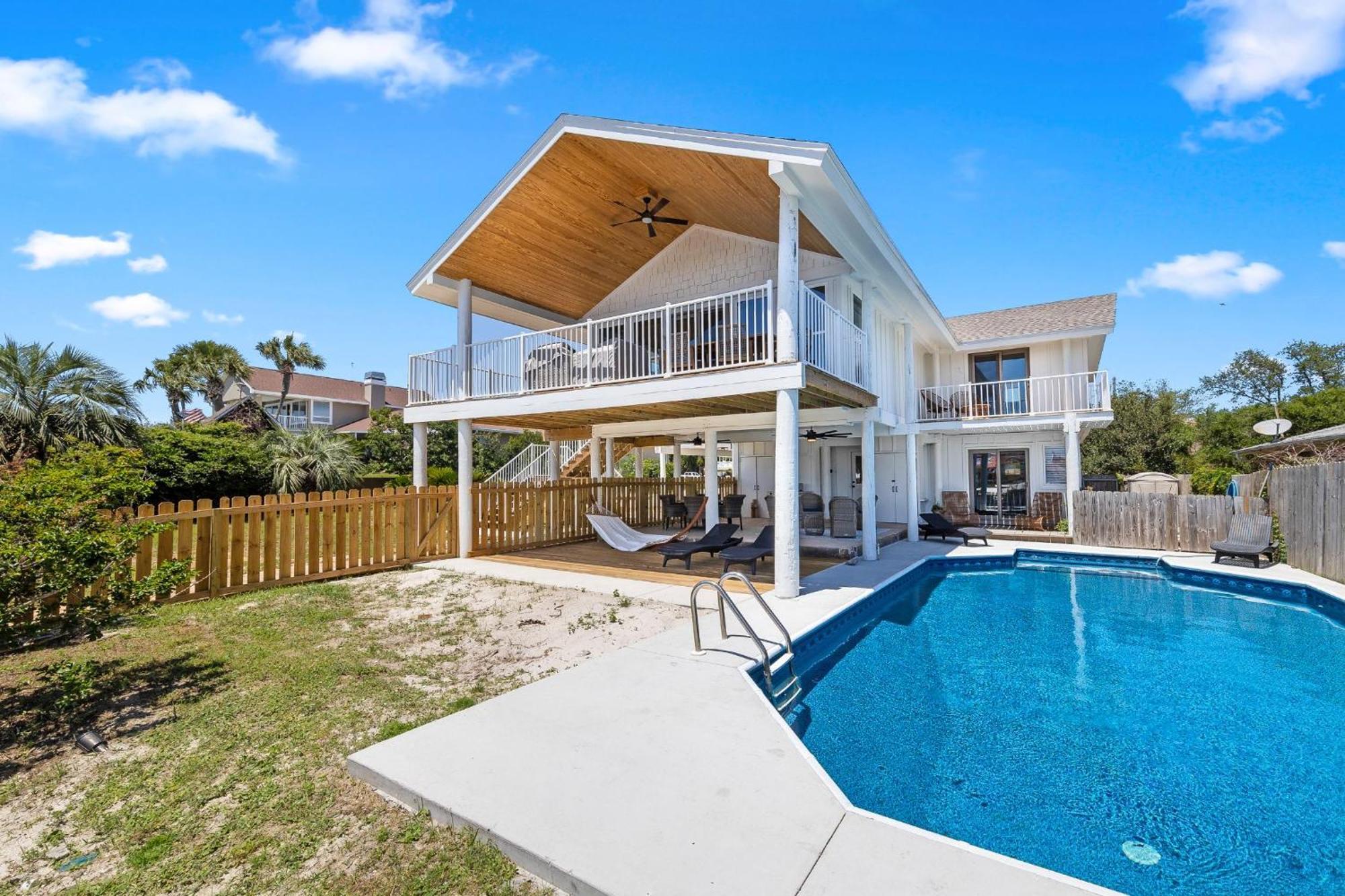 Villa On The Canal At Splash In The Private Pool And Relax By The Canal *