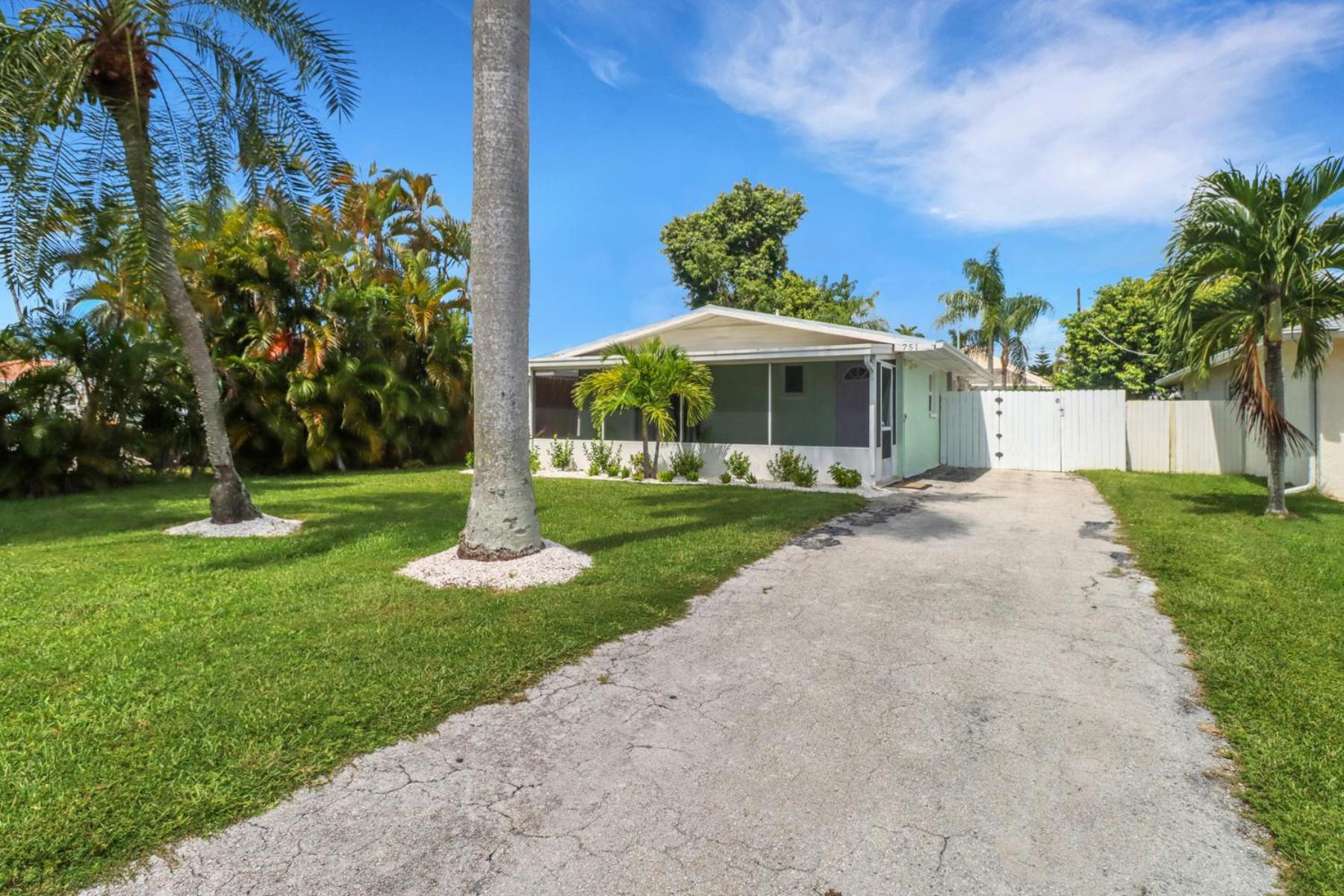 Little House W/ Pool&spa - 5 Minutes To Vanderbilt Naples