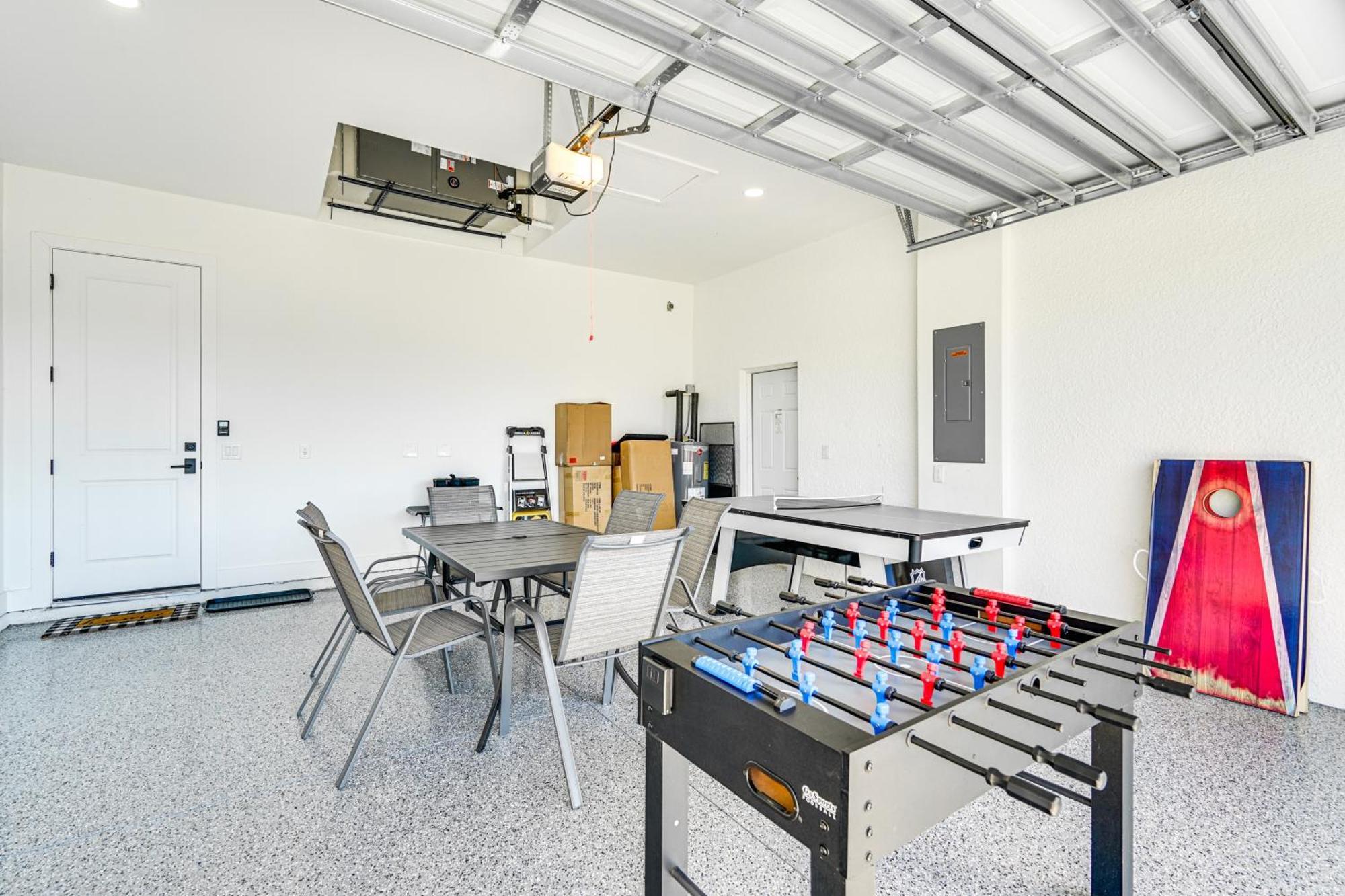 Escape Furnished Lanai And Private Pool! Holiday home Cape Coral