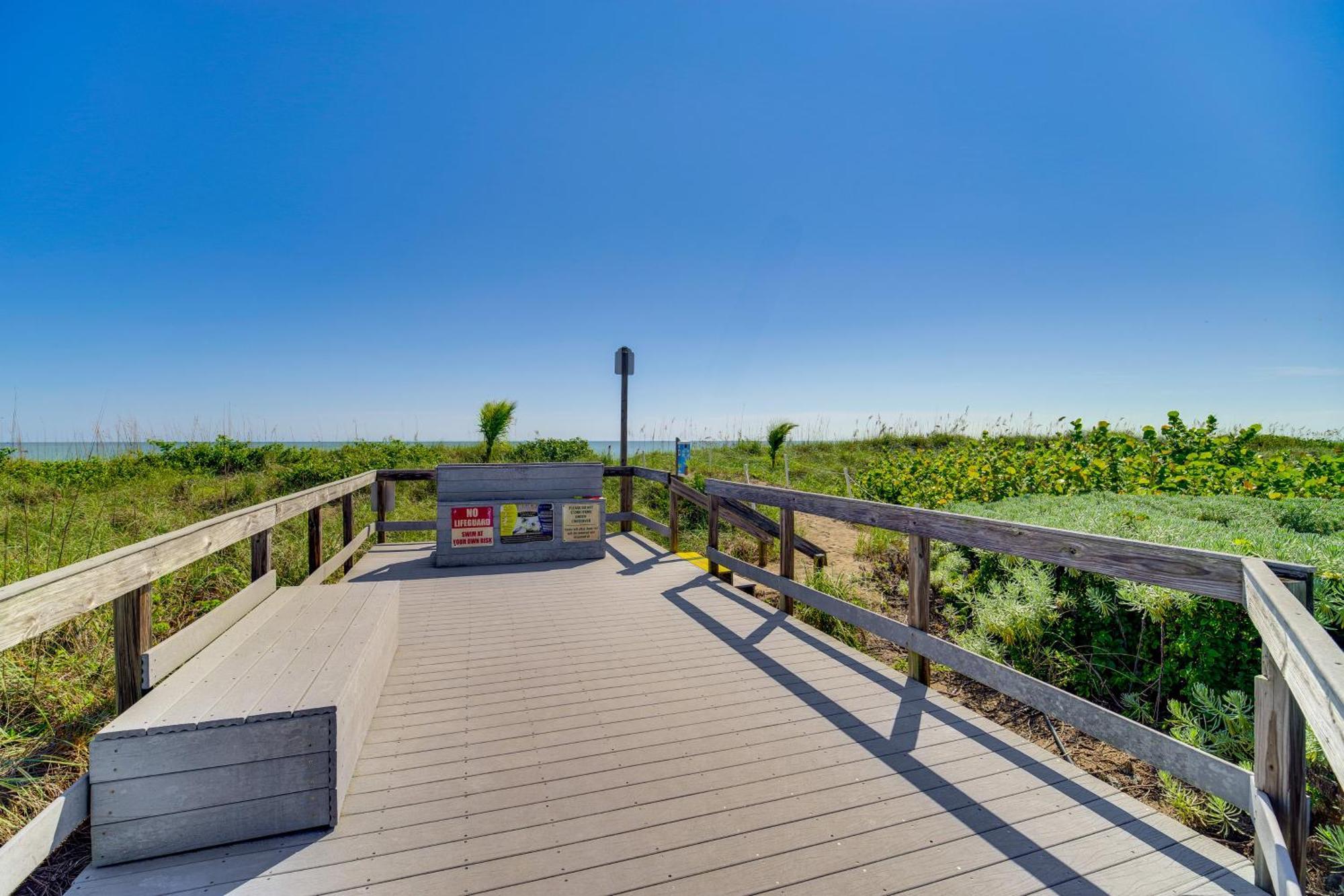 2 Mi To Pierce Jetty Coastal Florida *