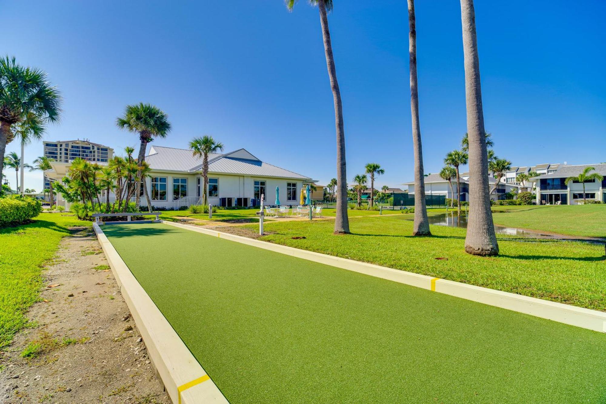 2 Mi To Pierce Jetty Coastal Florida Apartment *