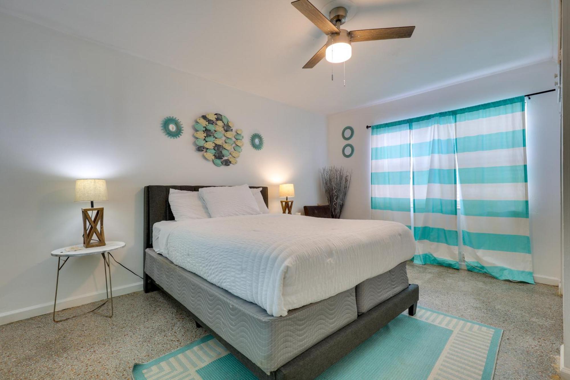 3 Mi To Quaint With Patio In Holiday home Hollywood