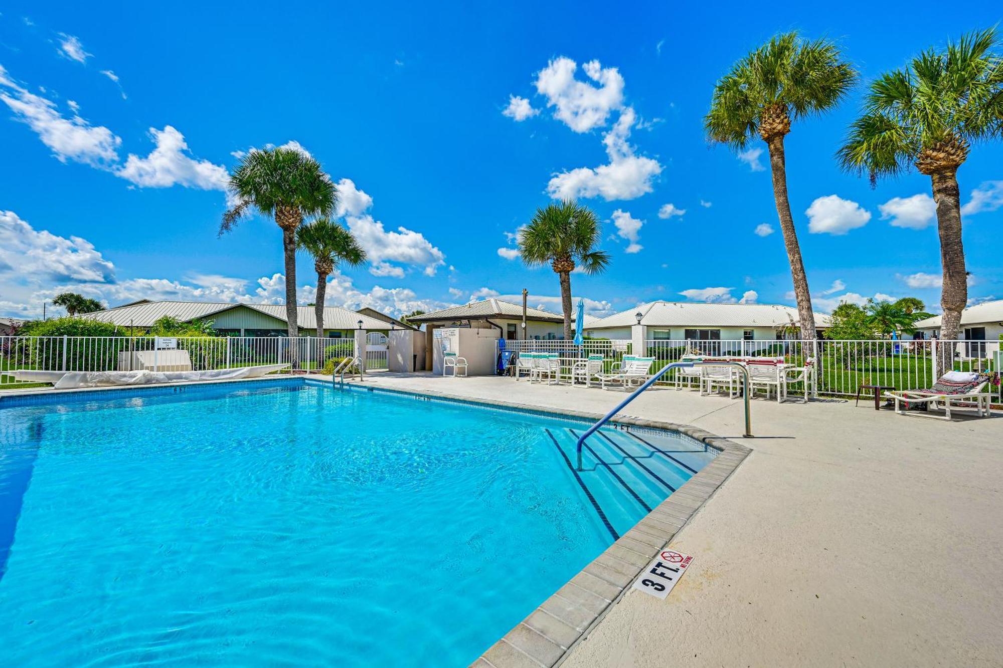 Sunny Canal-view With Lanai In Sebring! Villa