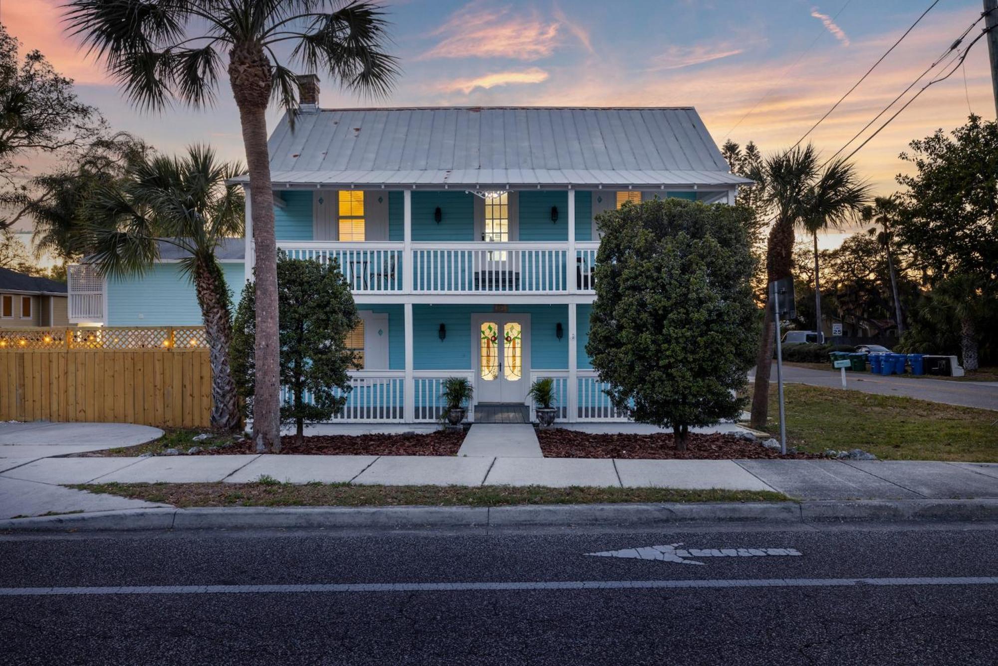 Holiday home Coastal Escape With Private Pool Palm Harbor