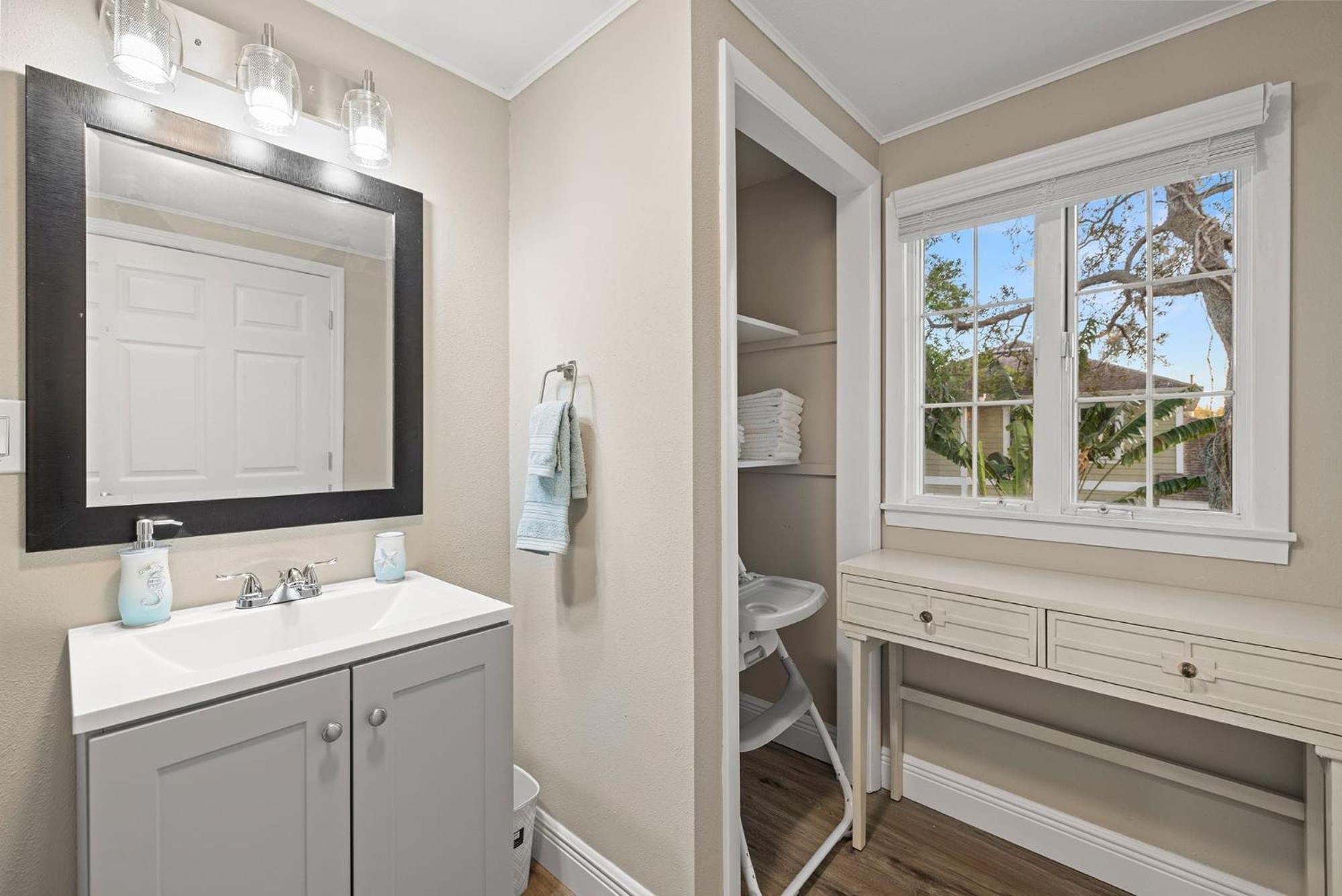 Holiday home Coastal Escape With Private Pool Palm Harbor