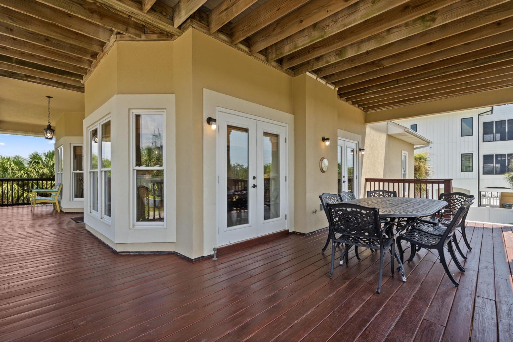 Latitude Adjustment Holiday home