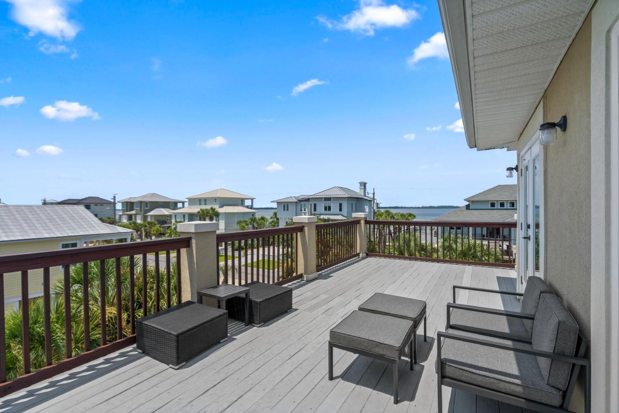 Latitude Adjustment Holiday home Gulf Breeze