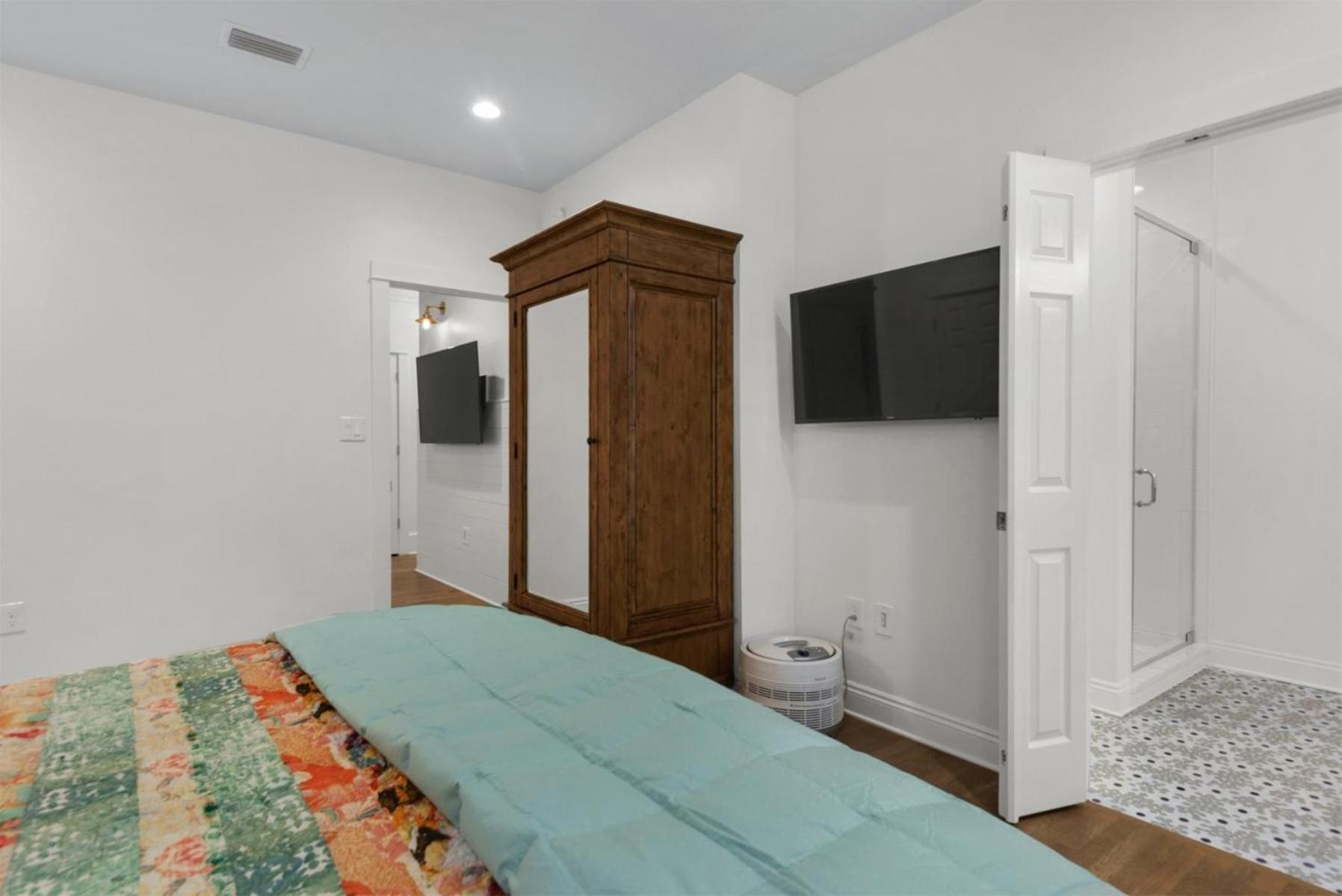 Seagrove - Sunny's Place