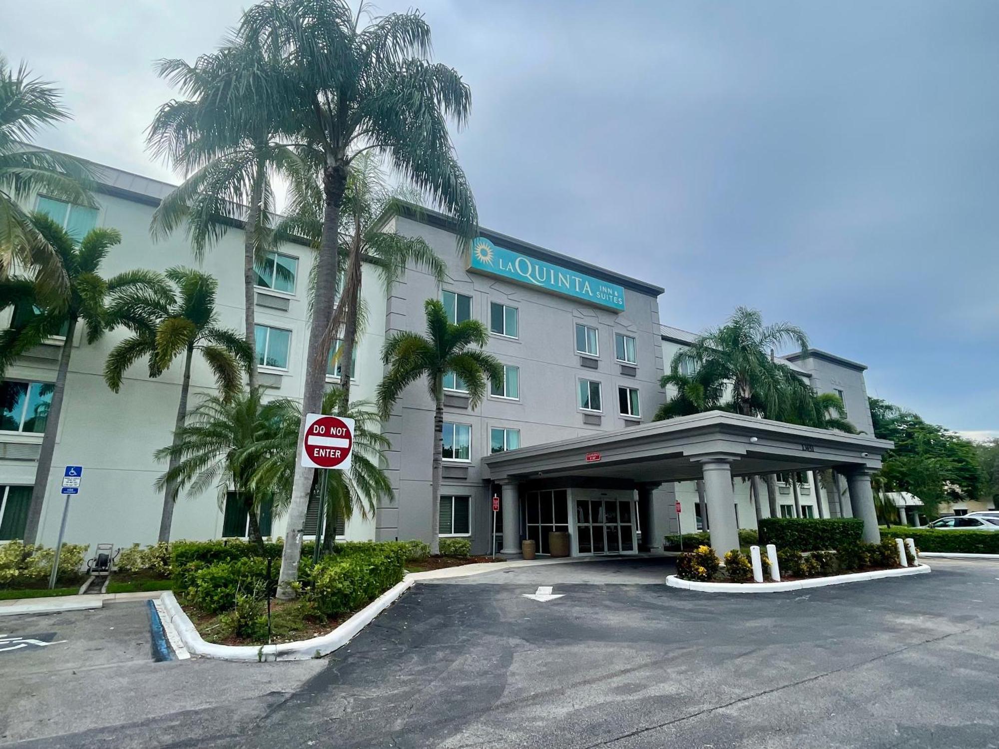 Hotel La Quinta & By Wyndham Sawgrass 3*