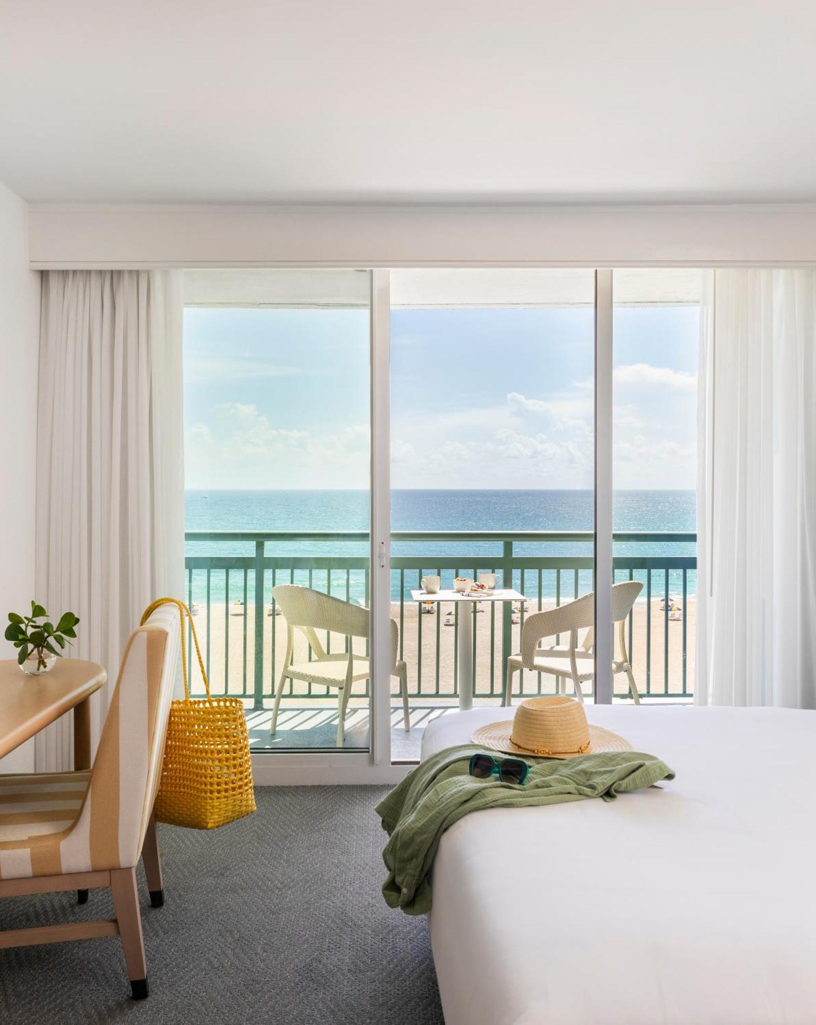 The Singer Oceanfront Resort, Curio Collection By Hilton 4*
