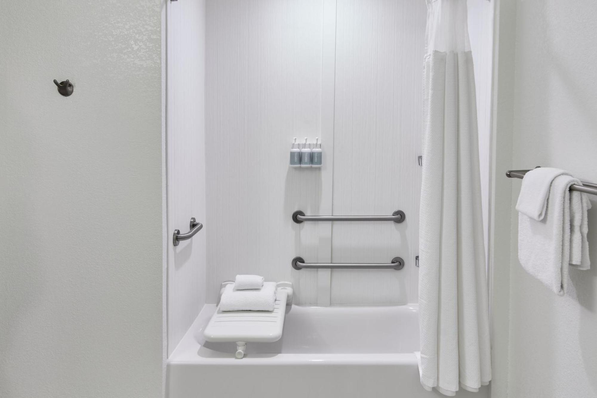 Courtyard By Marriott St. Petersburg Clearwater/madeira Madeira Beach