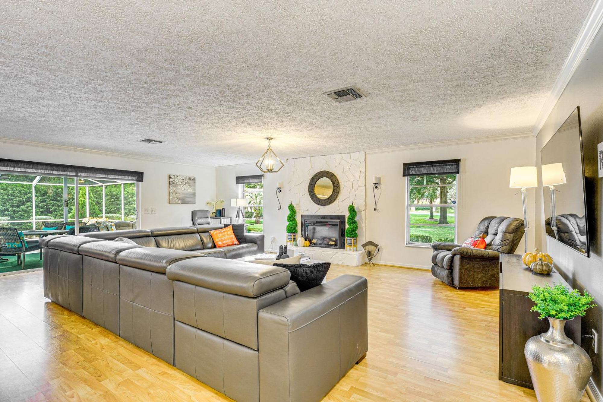 Spacious Citrus Hills With Pool And Game Room! Holiday home