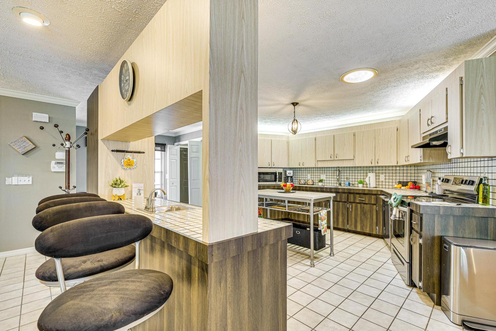Spacious Citrus Hills With Pool And Game Room! Holiday home