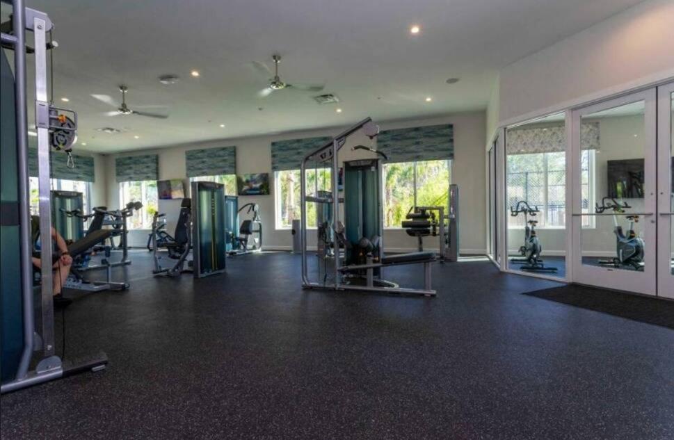 New 8 Bedrooms And 5 Bathrooms At Storey *