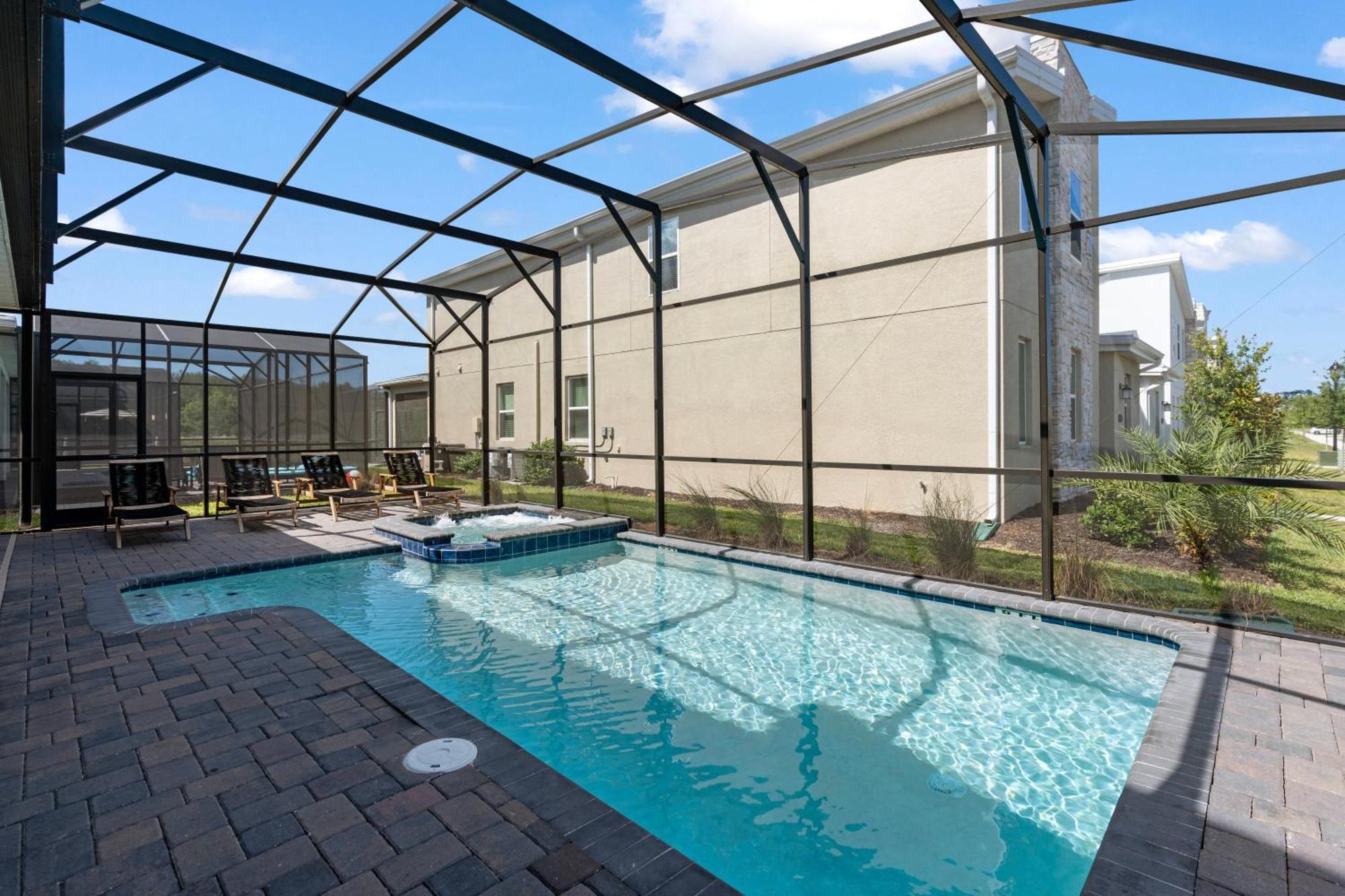 New 8 Bedrooms And 5 Bathrooms At Storey Holiday home *