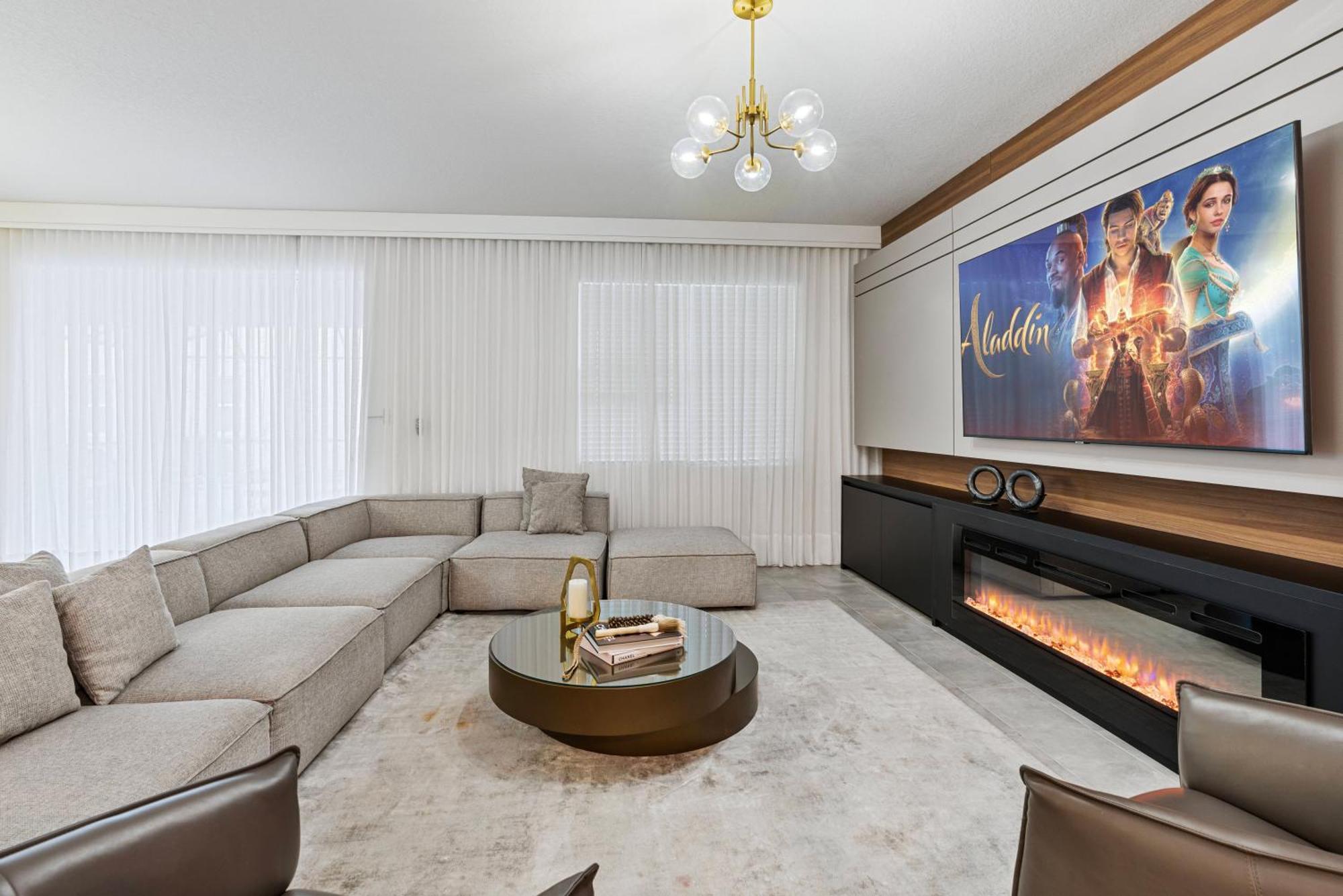 New 8 Bedrooms And 5 Bathrooms At Storey Kissimmee