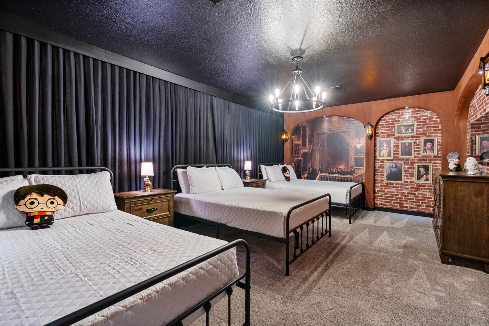 New 8 Bedrooms And 5 Bathrooms At Storey * Kissimmee