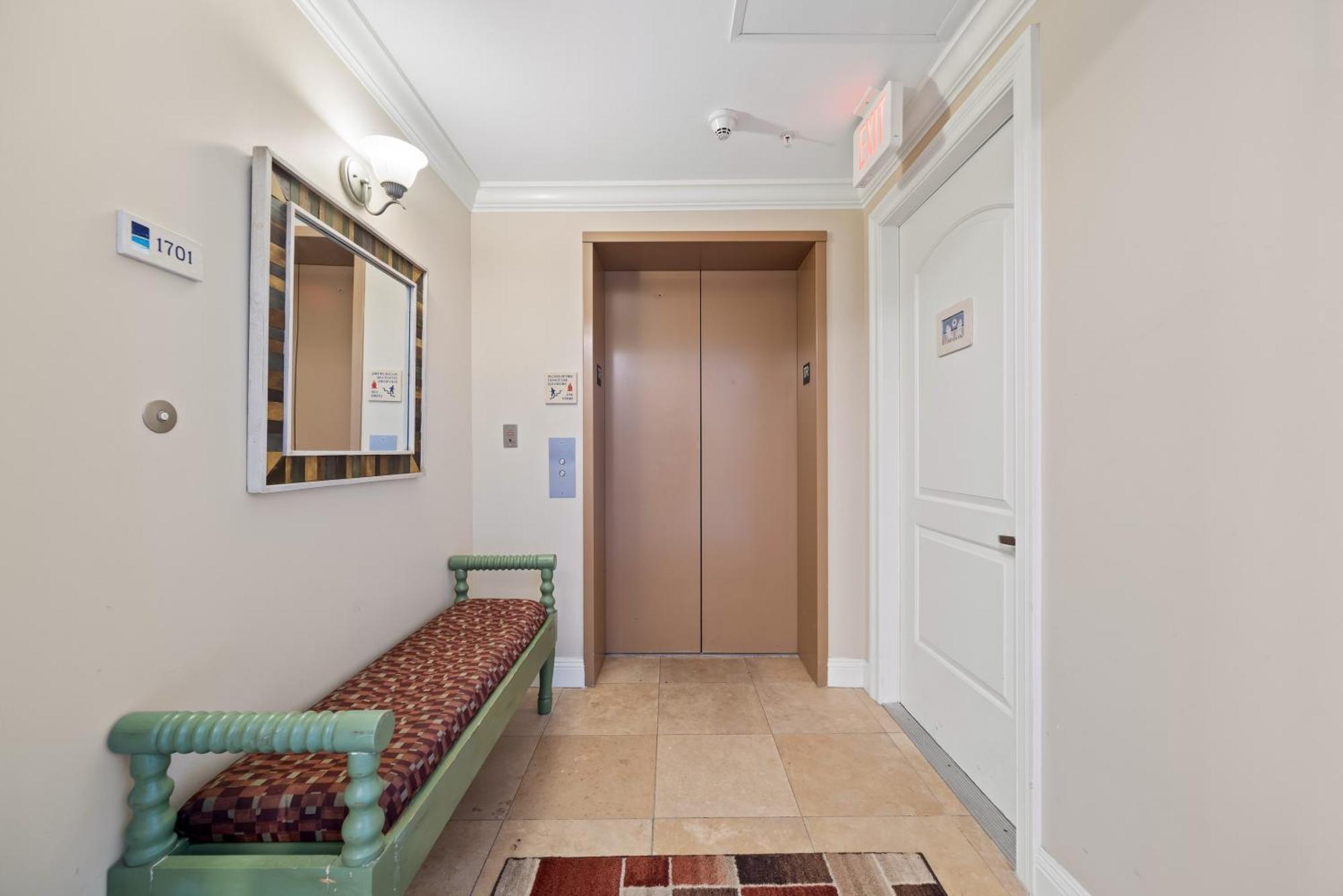 Indigo Unit 1701e Holiday home *