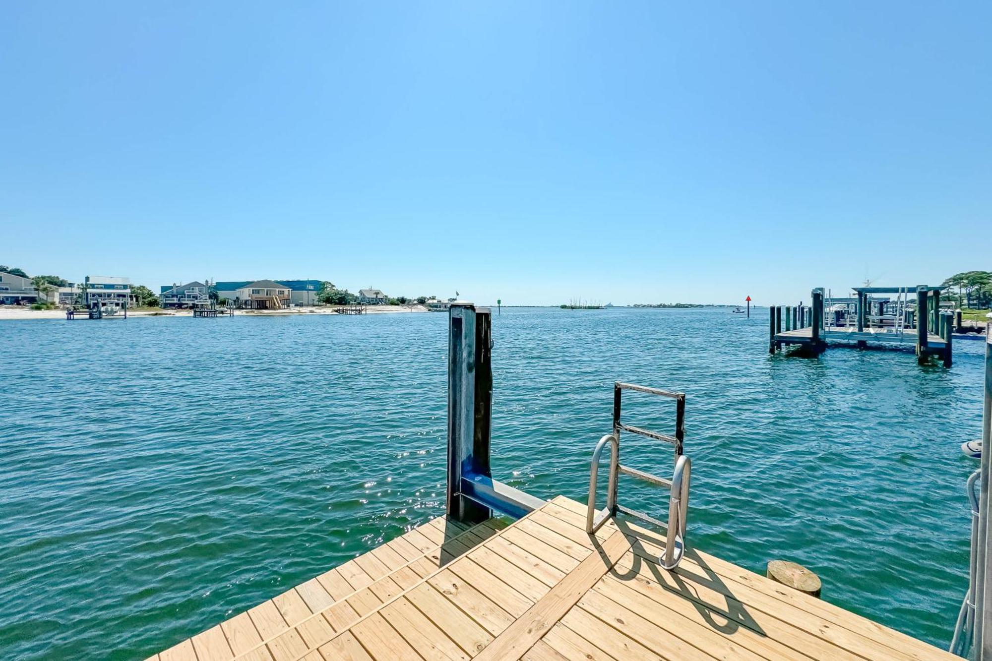 Lucky View House *