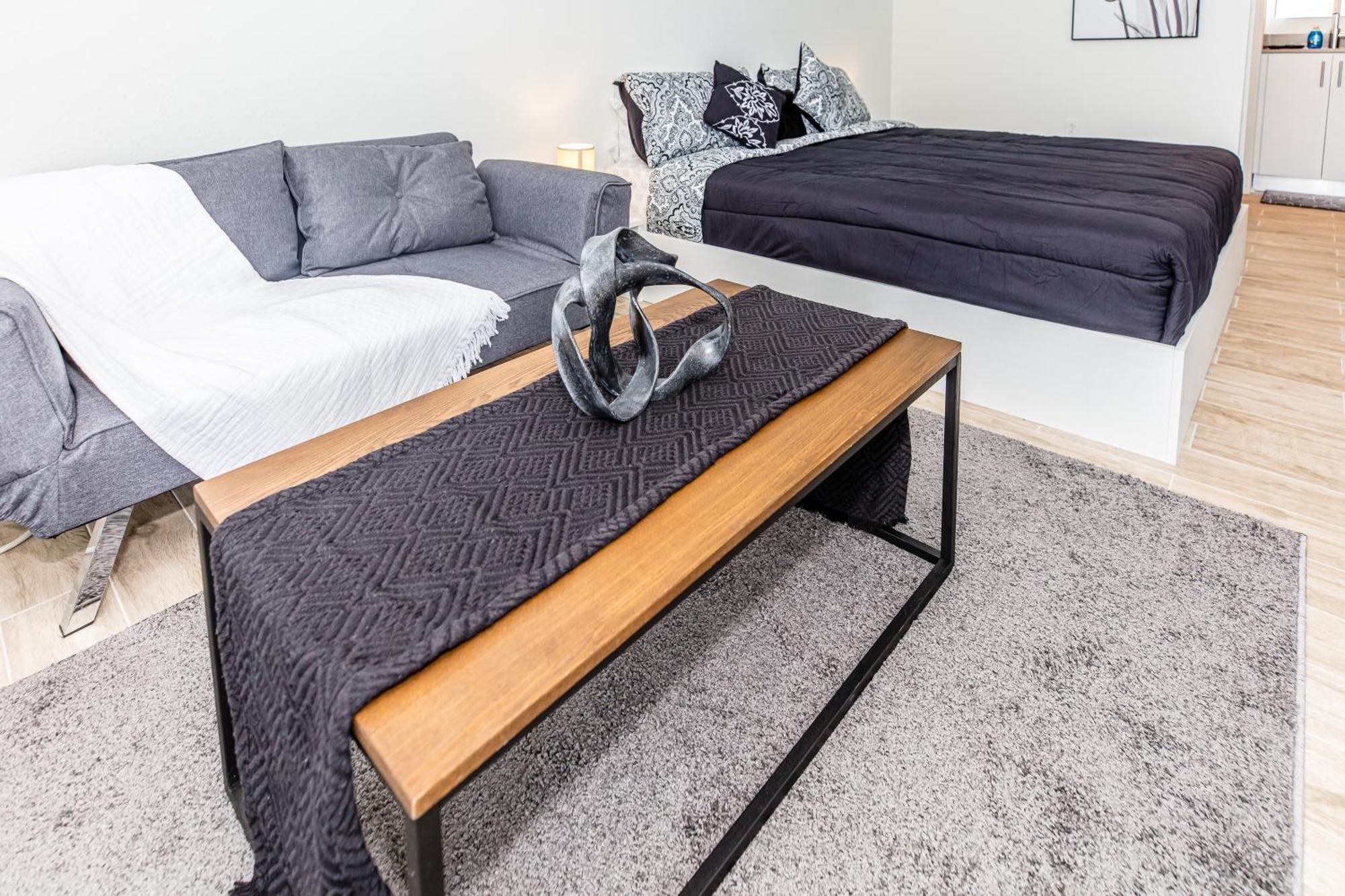 Paradise 1bd 8mins From W Pool &gym Free Parking Apartment