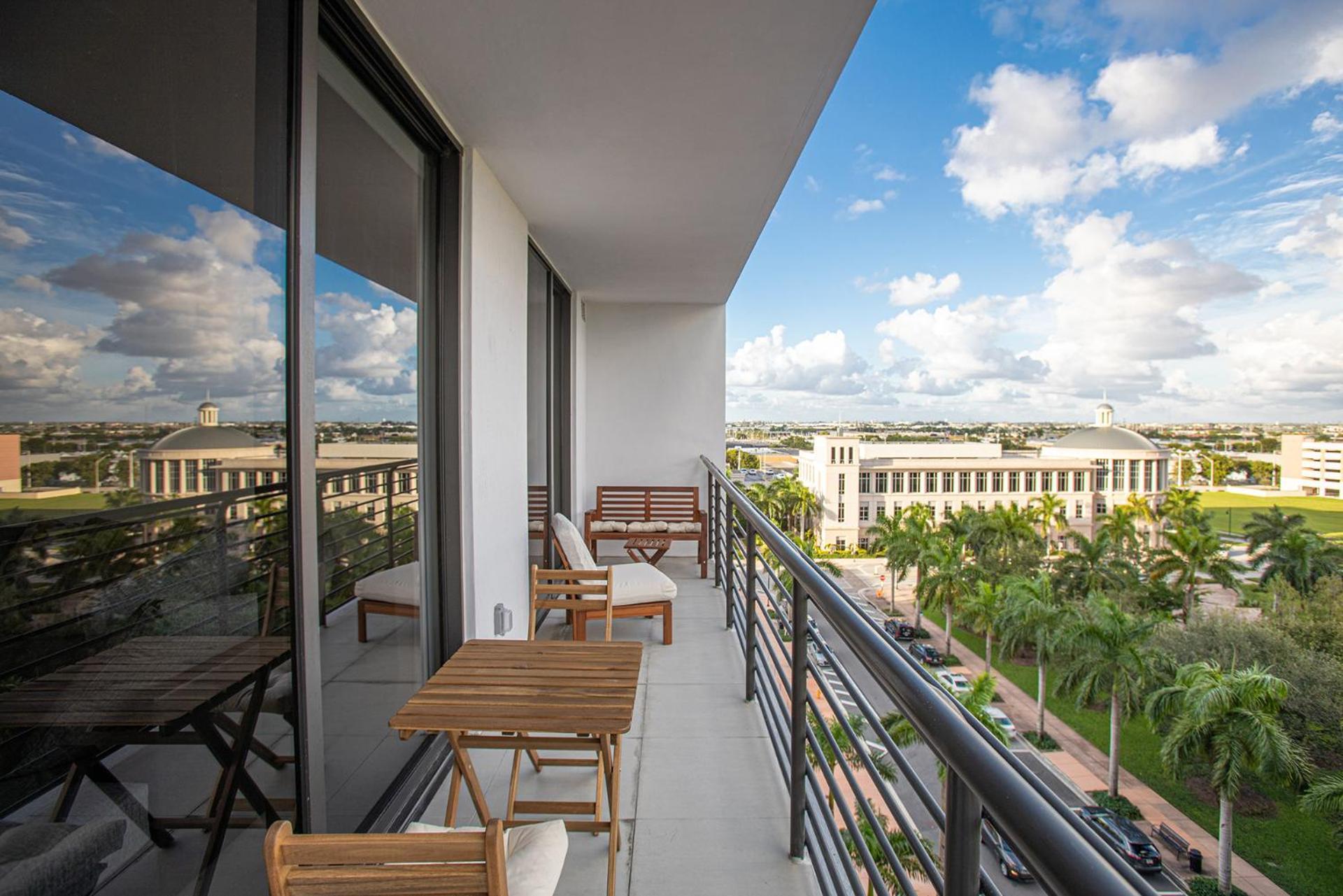 Luxury 1bd/1bt In Downtown Doral