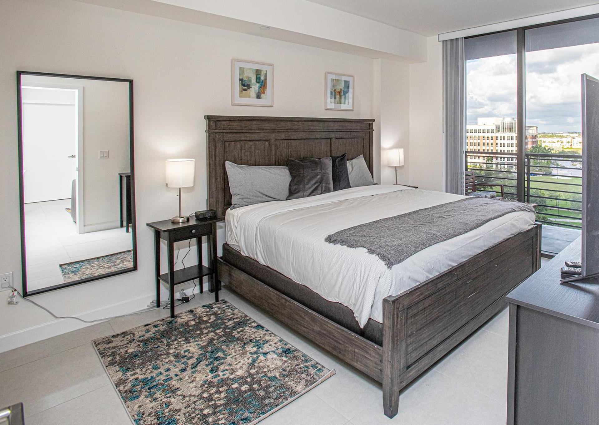 Apartment Luxury 1bd/1bt In Downtown Doral