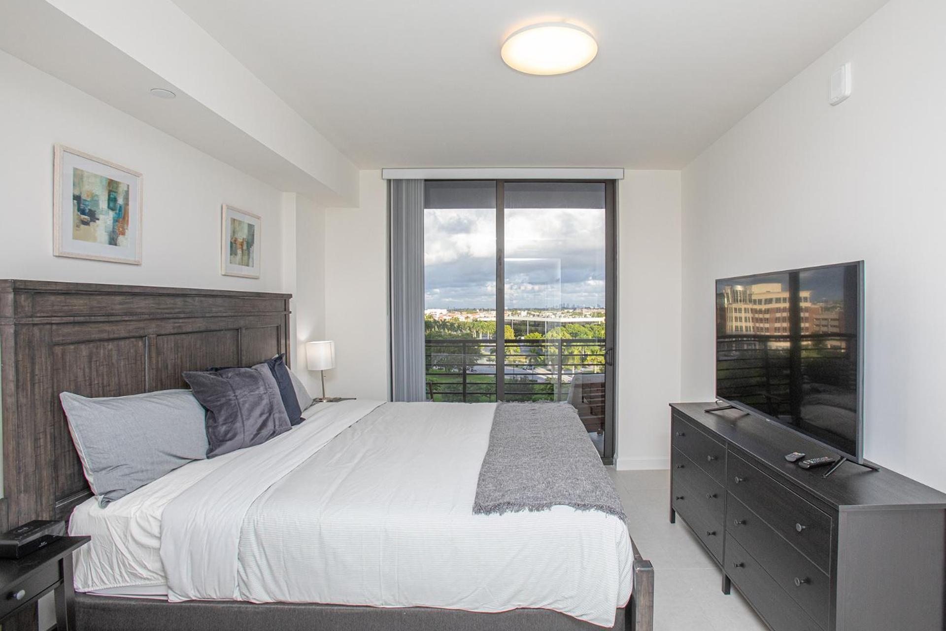 Luxury 1bd/1bt In Downtown Doral Apartment Miami