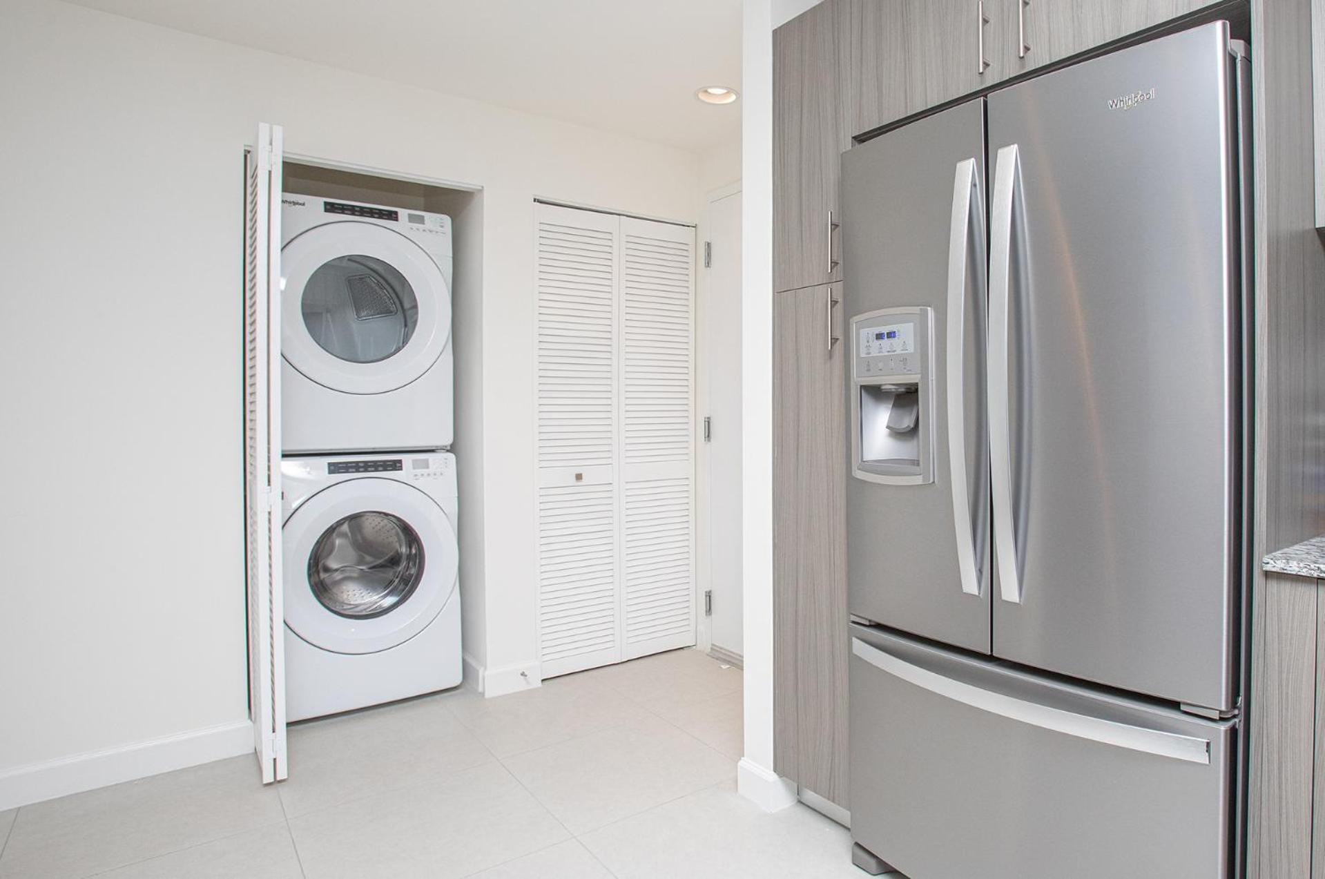 Luxury 1bd/1bt In Downtown Doral