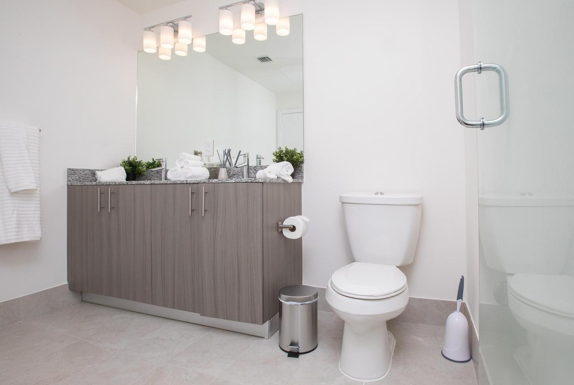 Apartment Luxury 1bd/1bt In Downtown Doral