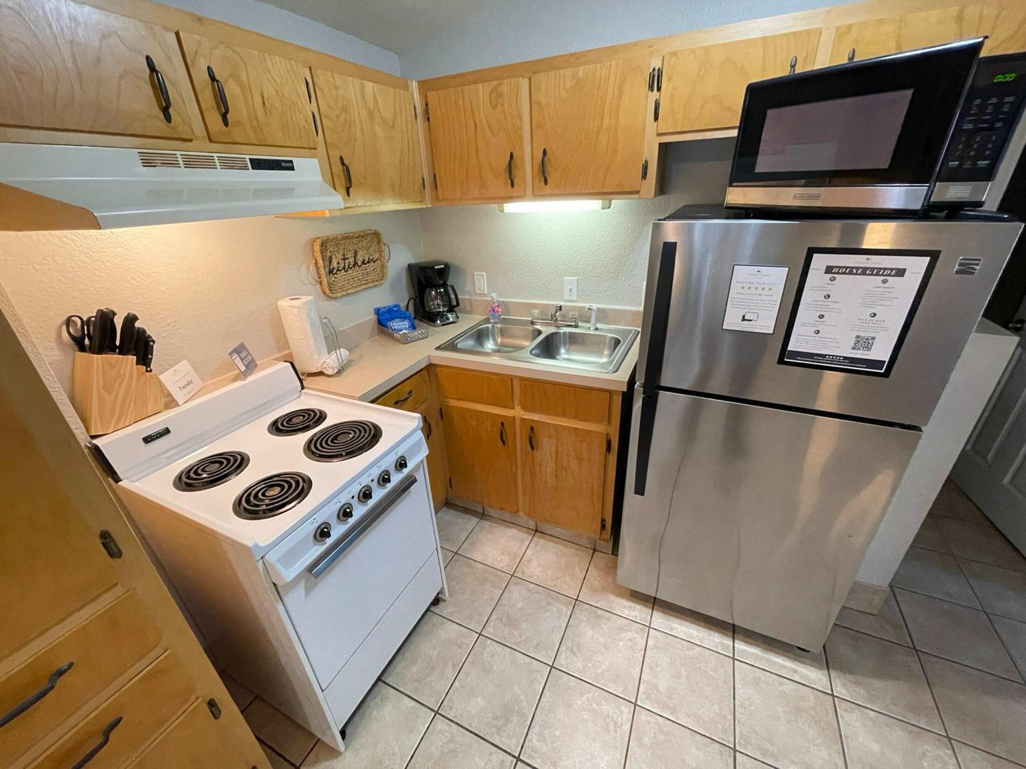 North Highlands Nest- Unit D * Pensacola