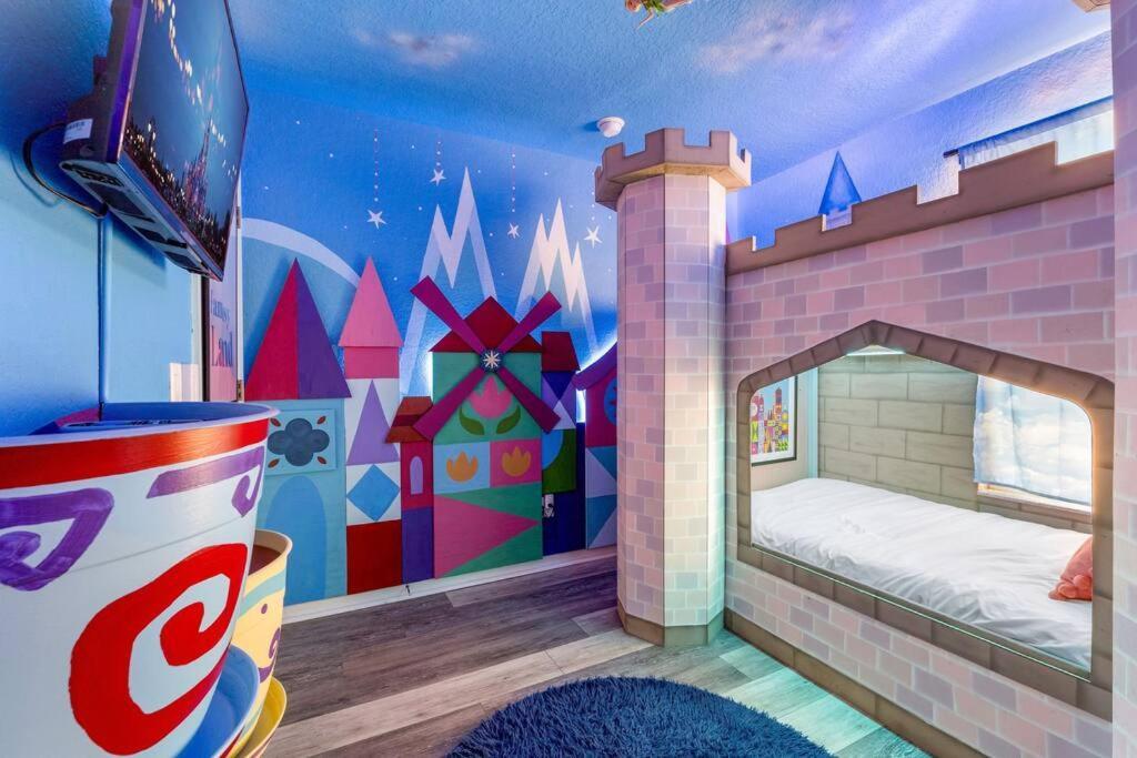 World Cinderella Castle Lazy River Pool & Game