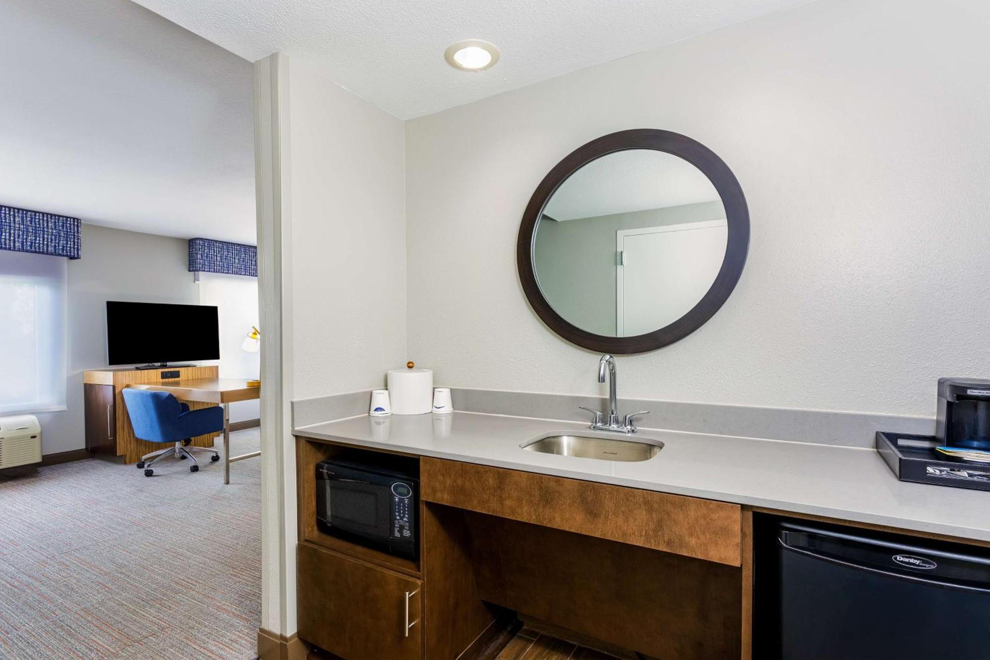 Hotel Hampton & I-10-thomasville Road Tallahassee