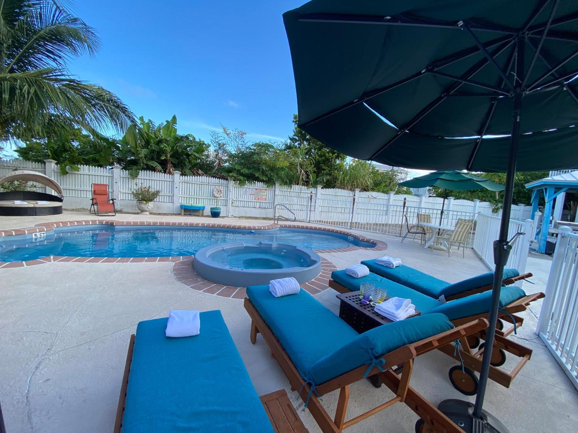 Ocean View With Pool, 4 Bedroom Near Key West