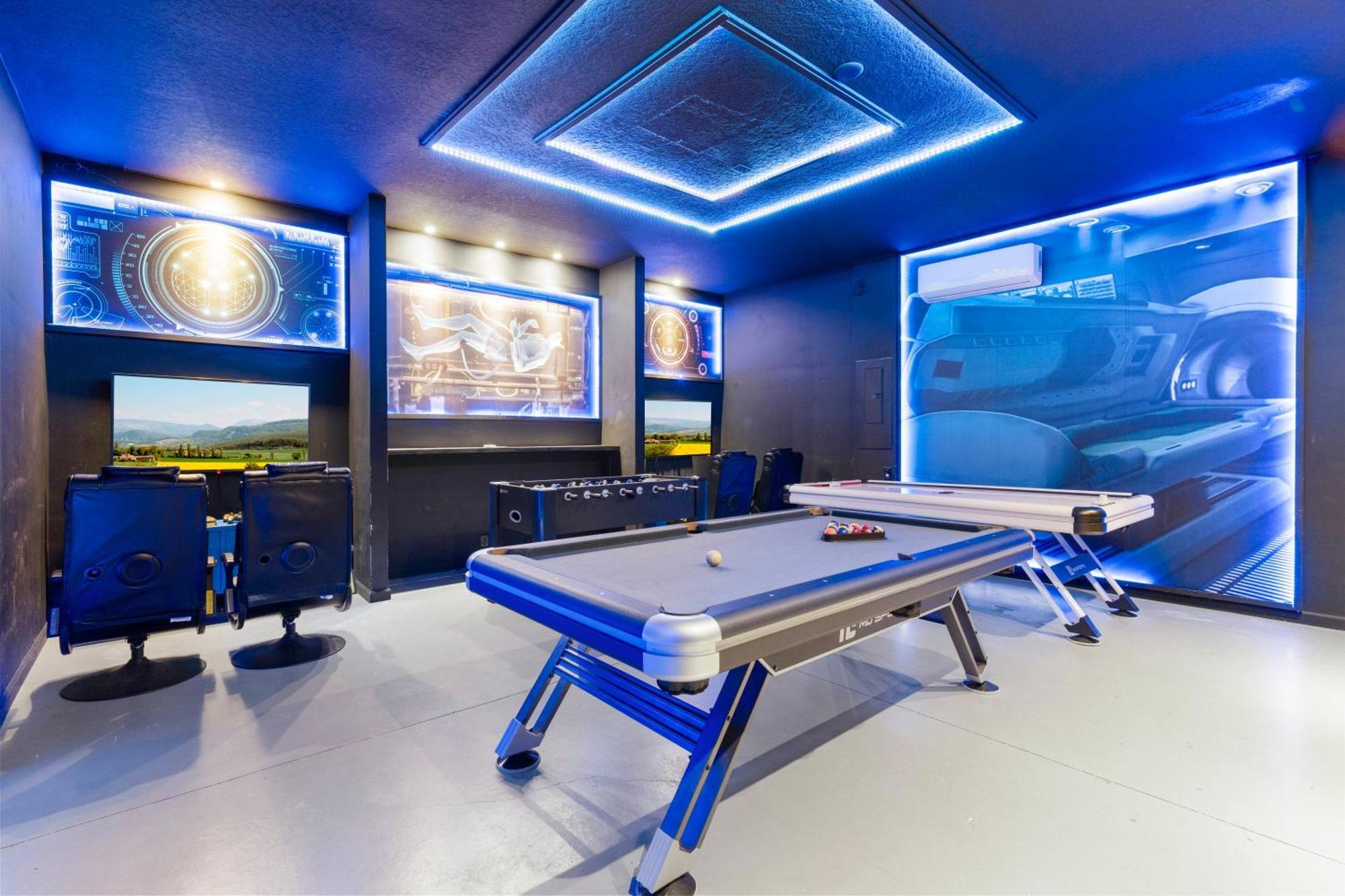 Luxury 9 Bedrooms Poolgames Resort *
