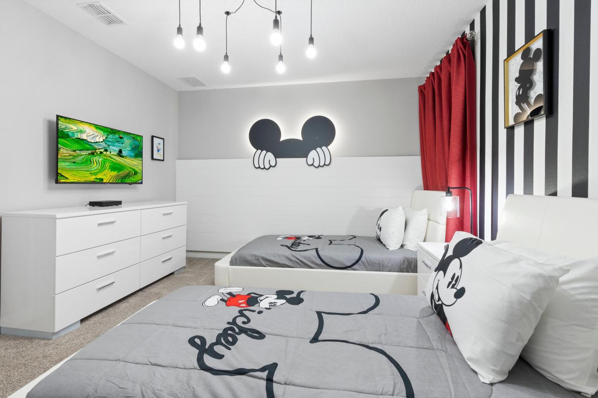 Luxury 9 Bedrooms Poolgames Resort