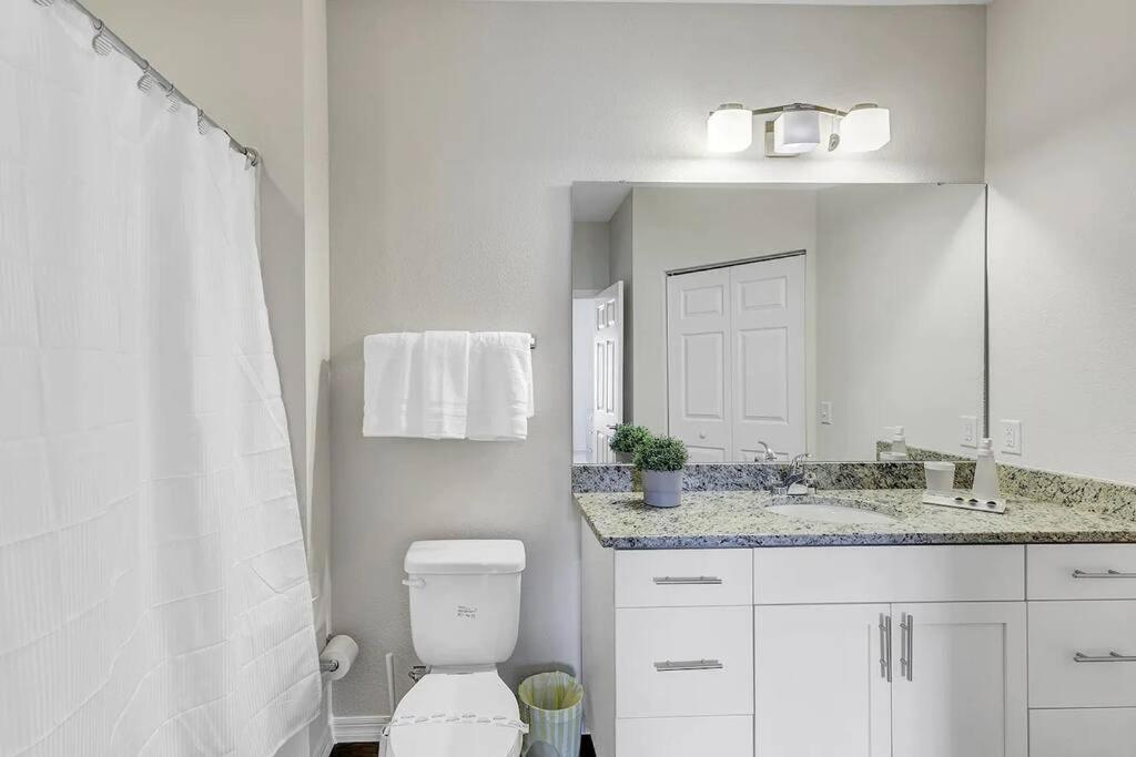 Holiday home World Charm 4br And 3ba!